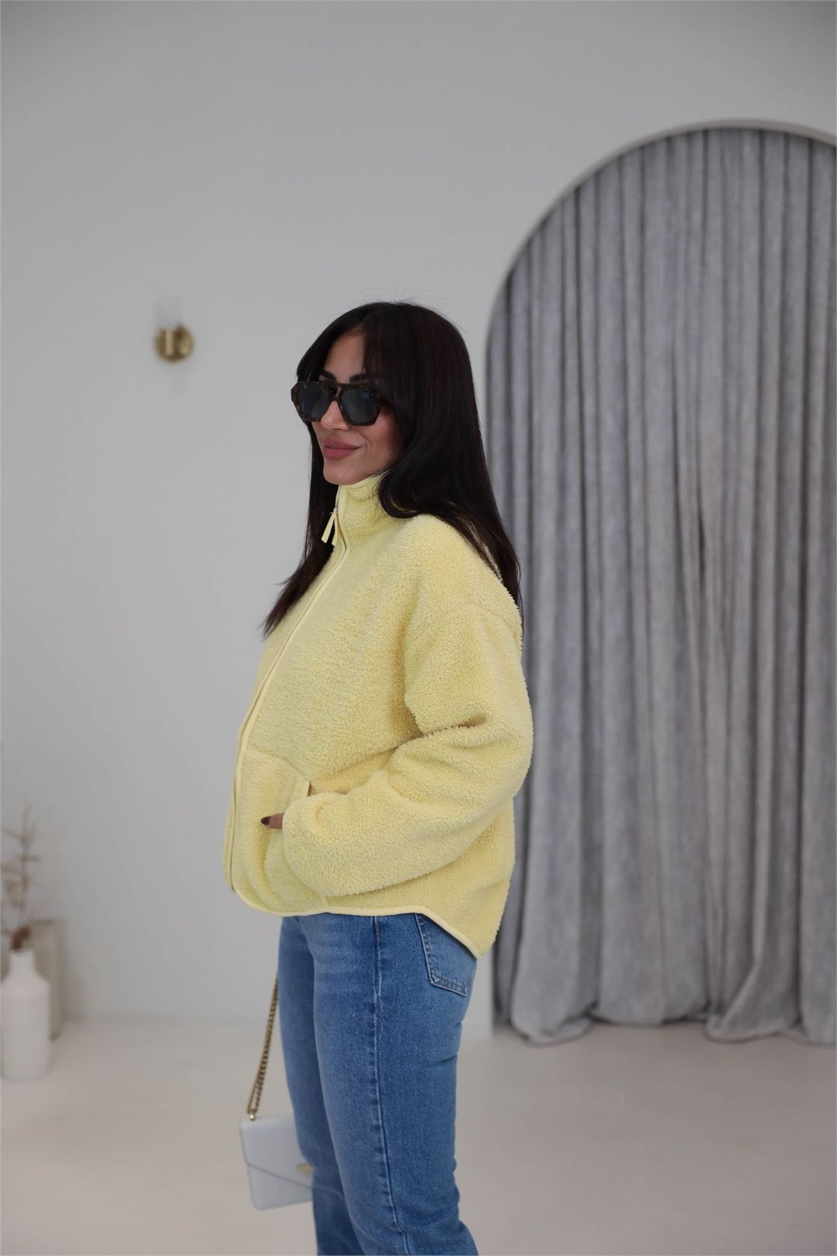 3236 Dik Yaka Önden Fermuarlı Peluş Mont SARI