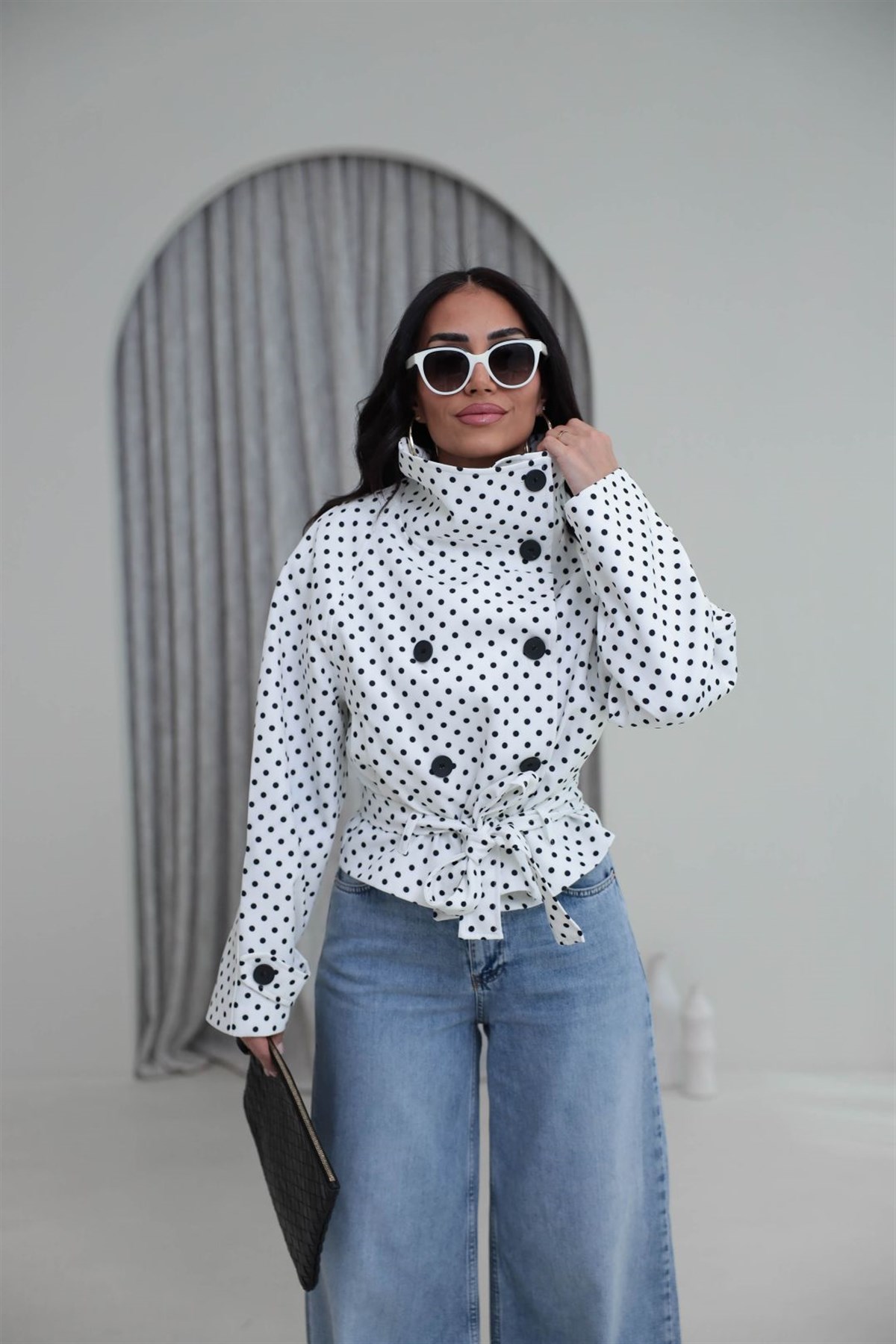 3357 Dik Yaka Kuşaklı Puantiyeli Ceket EKRU