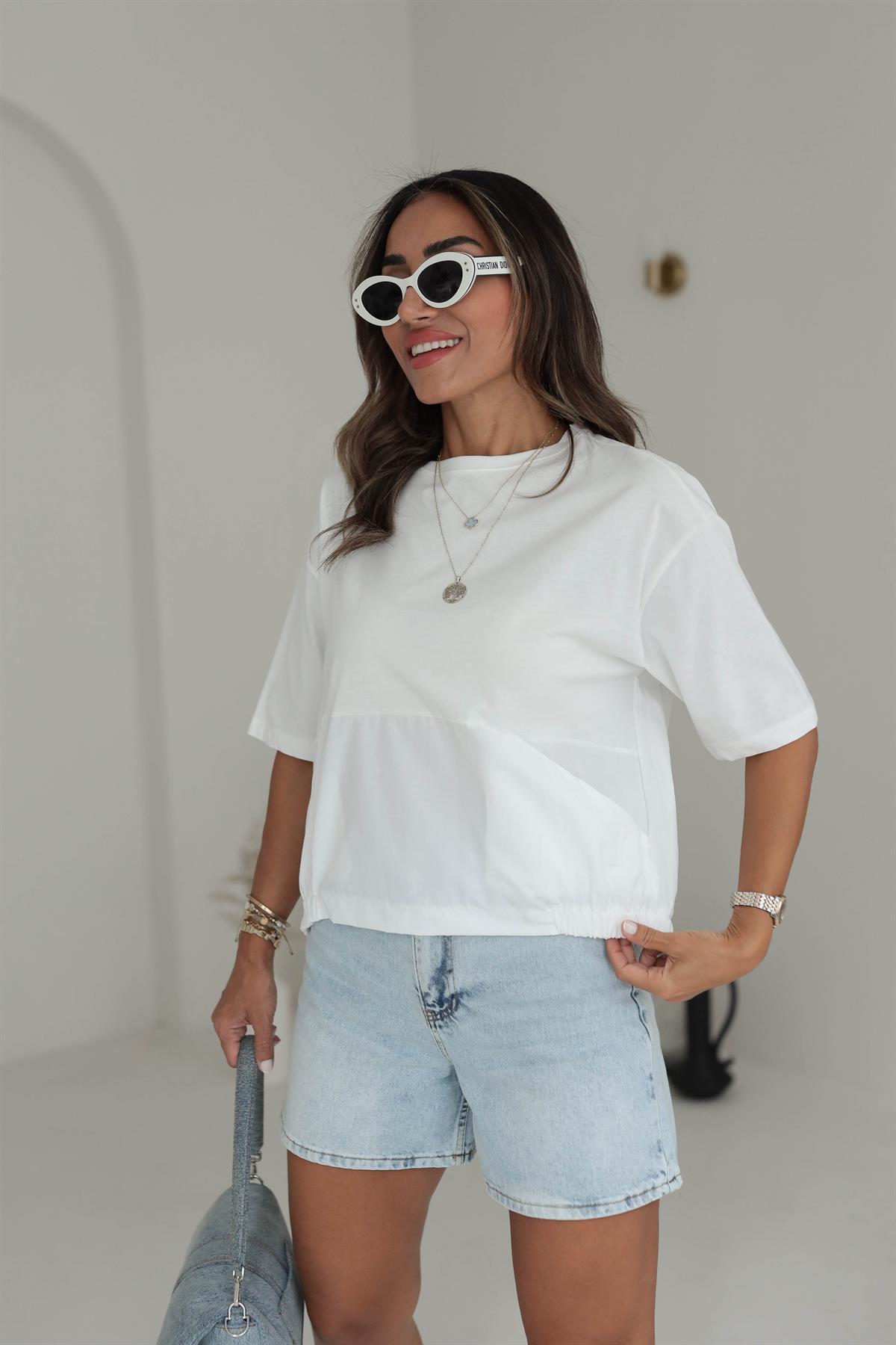 8678 Sırtı Düğmeli Poplin Kumaş Tshirt