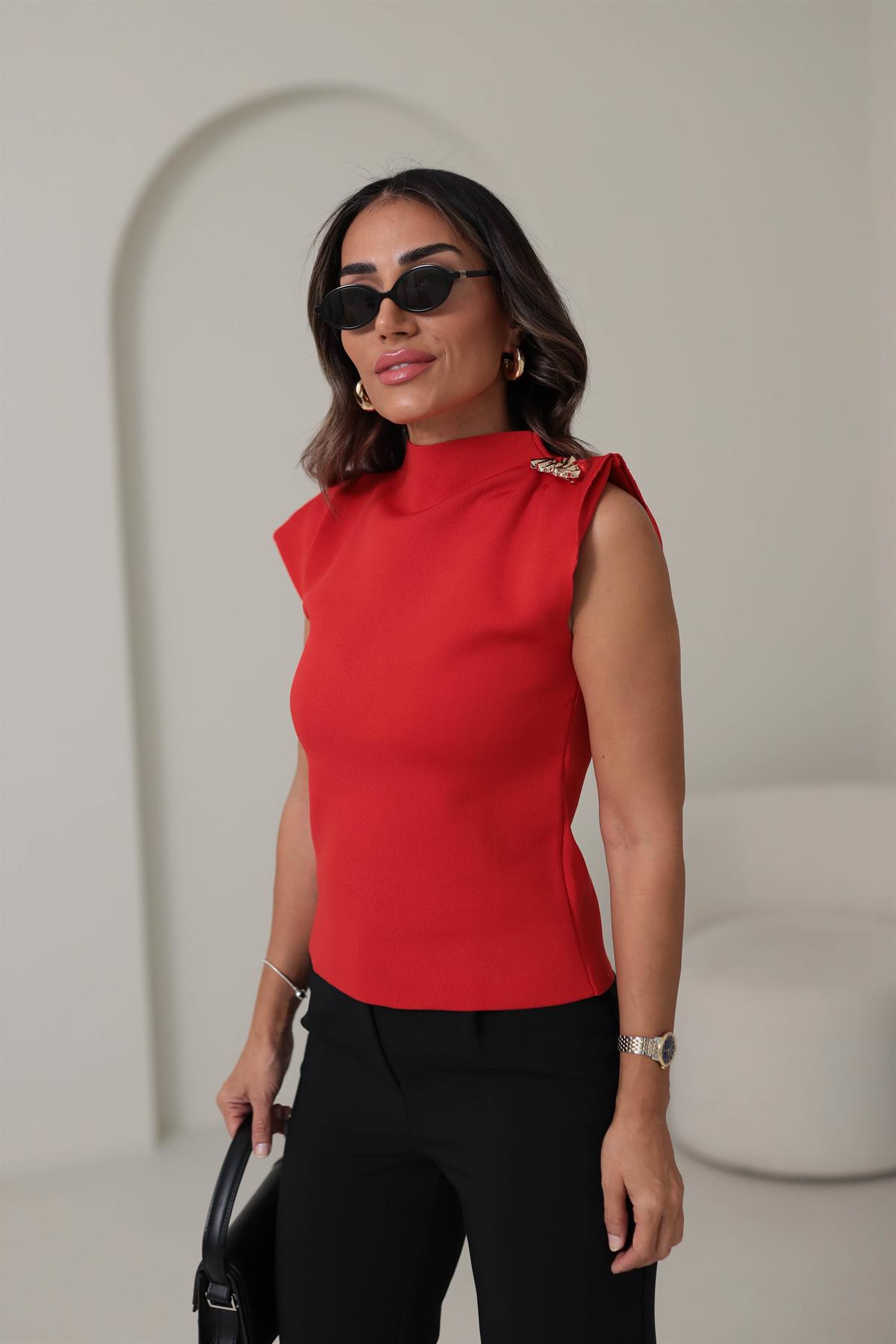 4533 Yarım Balıkçı Broşlu Triko Bluz KIRMIZI