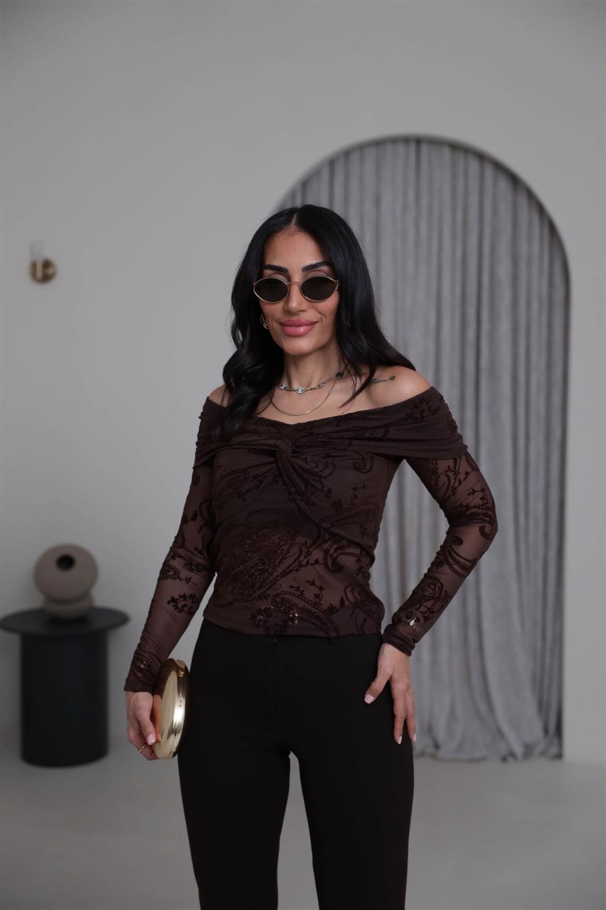 3227 Kadife Baskılı Omuz Detay Bluz KAHVE