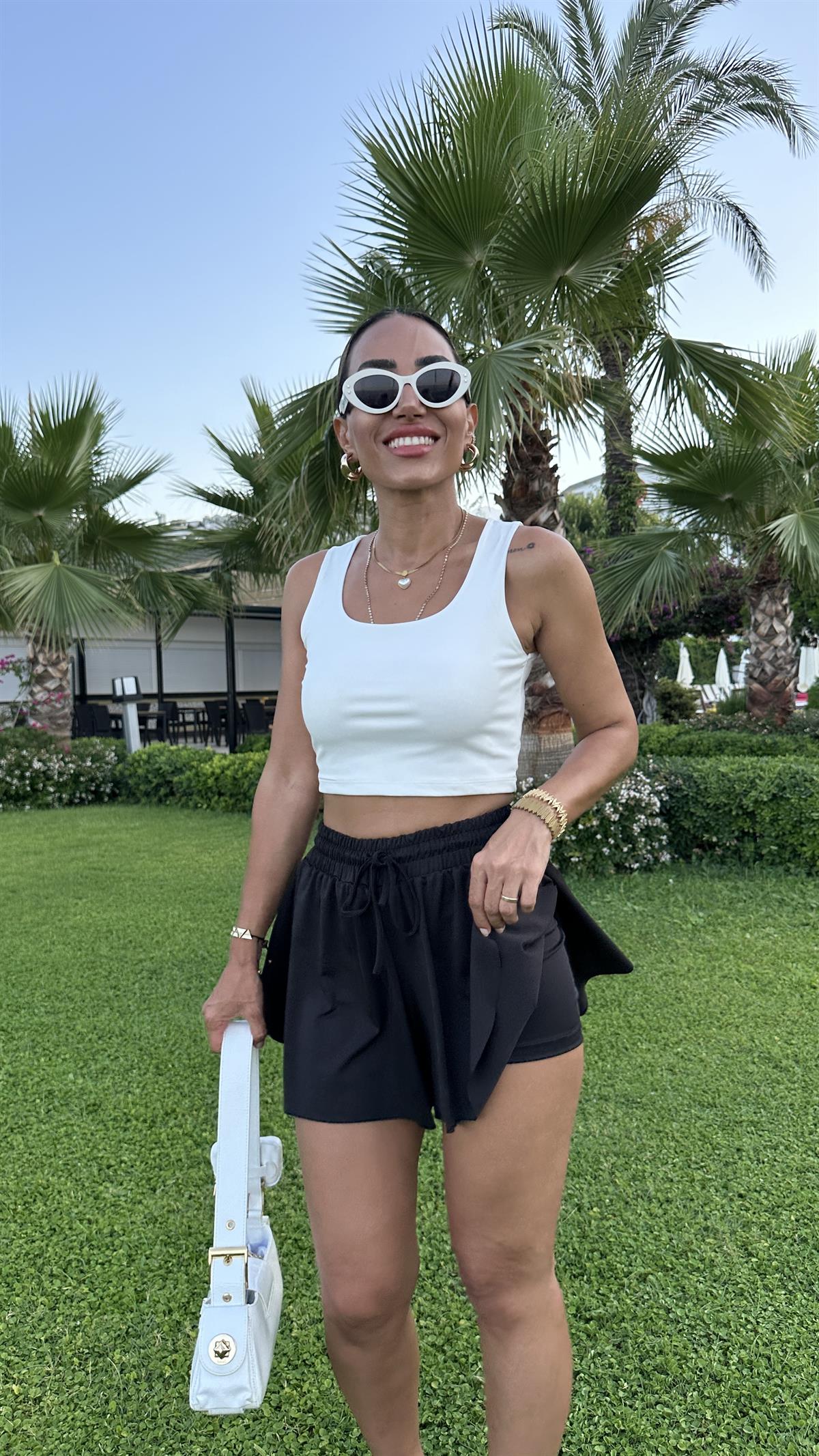 7948 Çift Kat Bol Kesim Şort