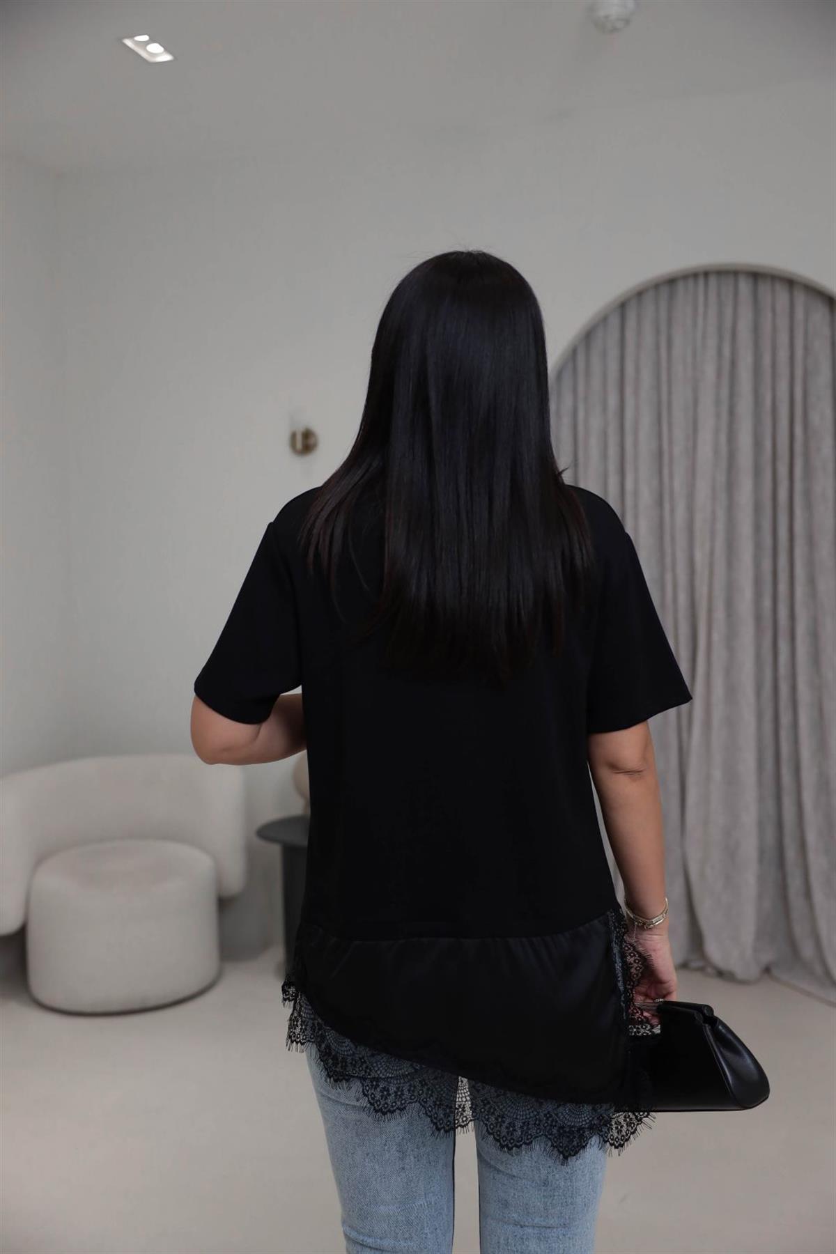 1248 Saten Garnili Dantel Güpürlü Tasarım Tshirt SİYAH