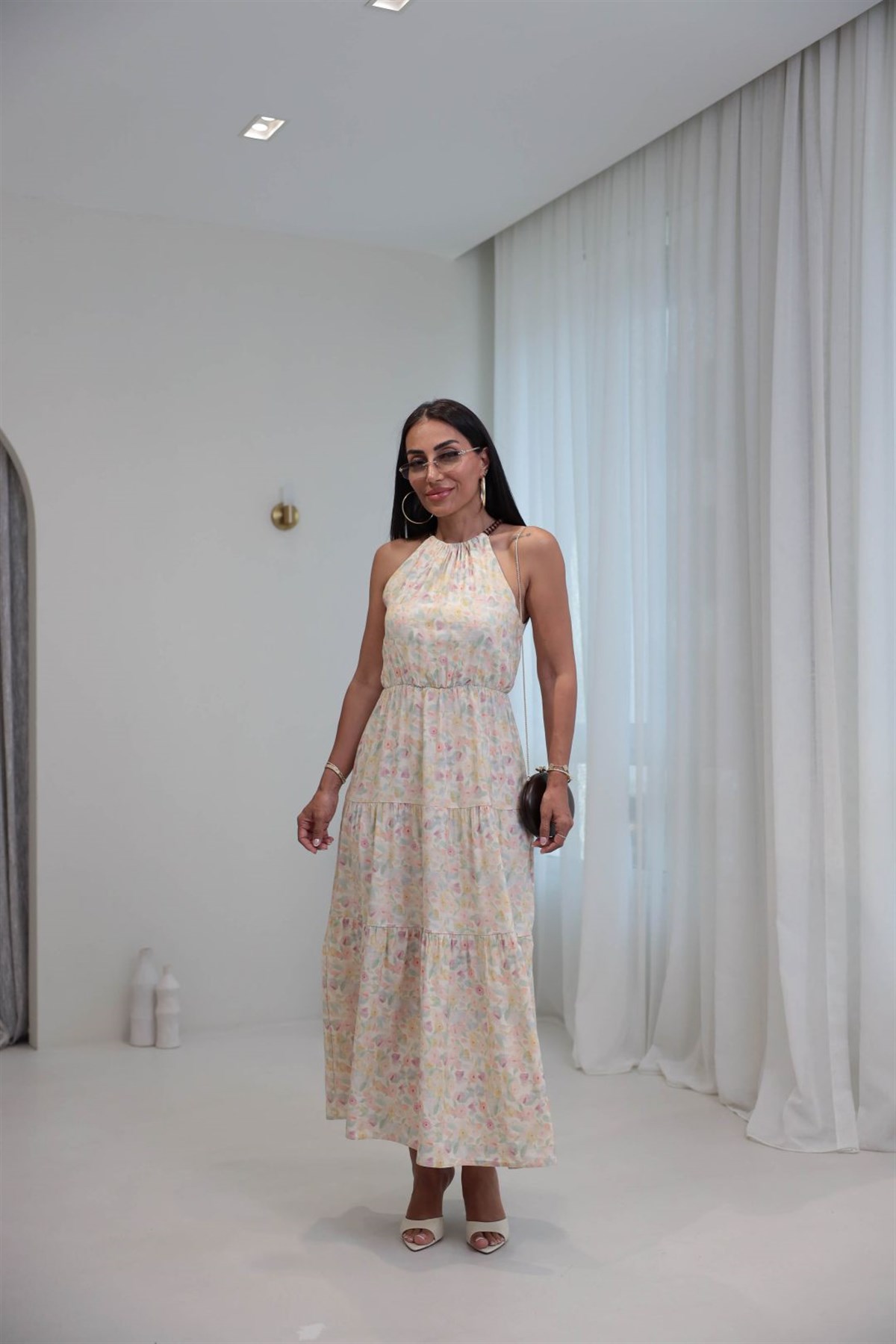 8546 Halter Yaka Çiçek Desenli Boncuk Detaylı Maxi Boy Elbise KREM
