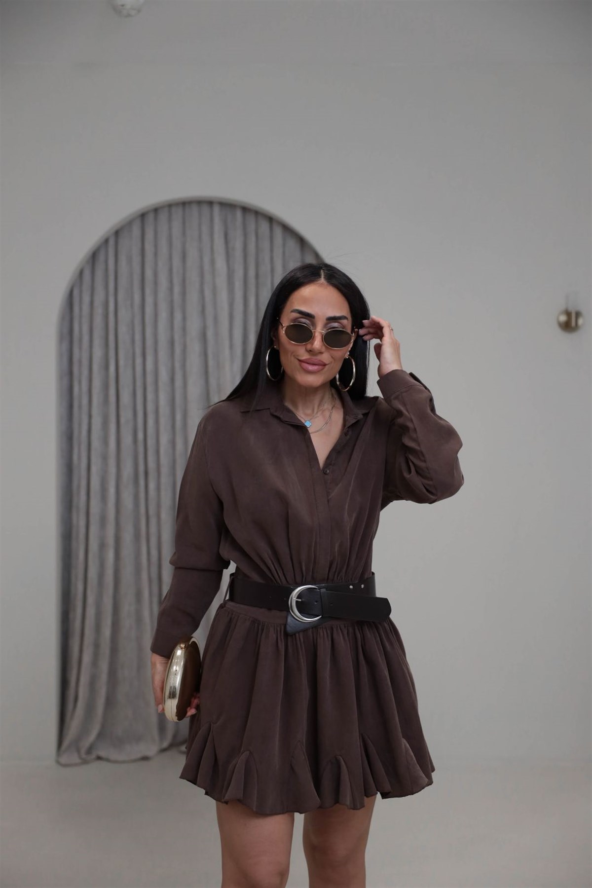 0740 Kemerli Eteği Volanlı Tensel Elbise KAHVE