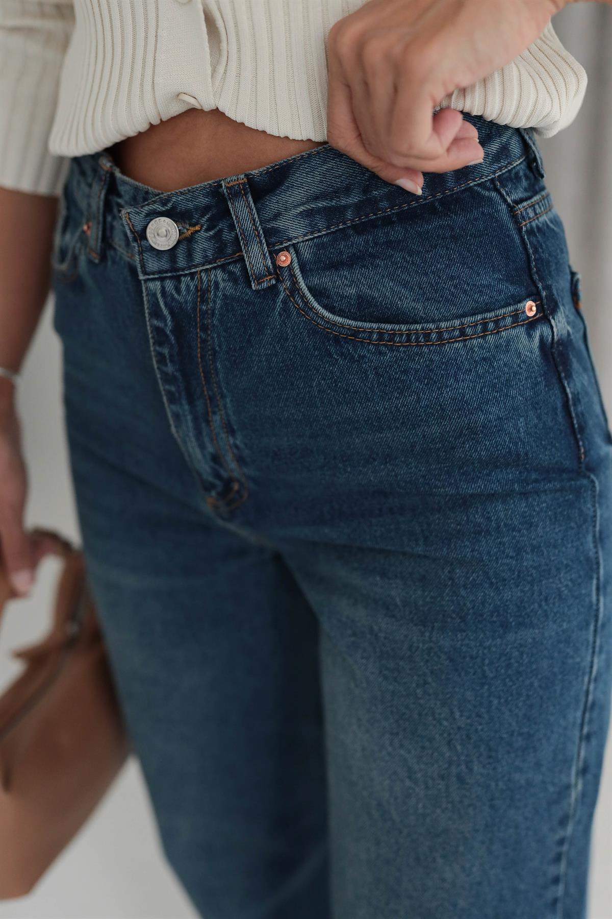 486 Yüksek Bel Paçası Kesik Straight Jean