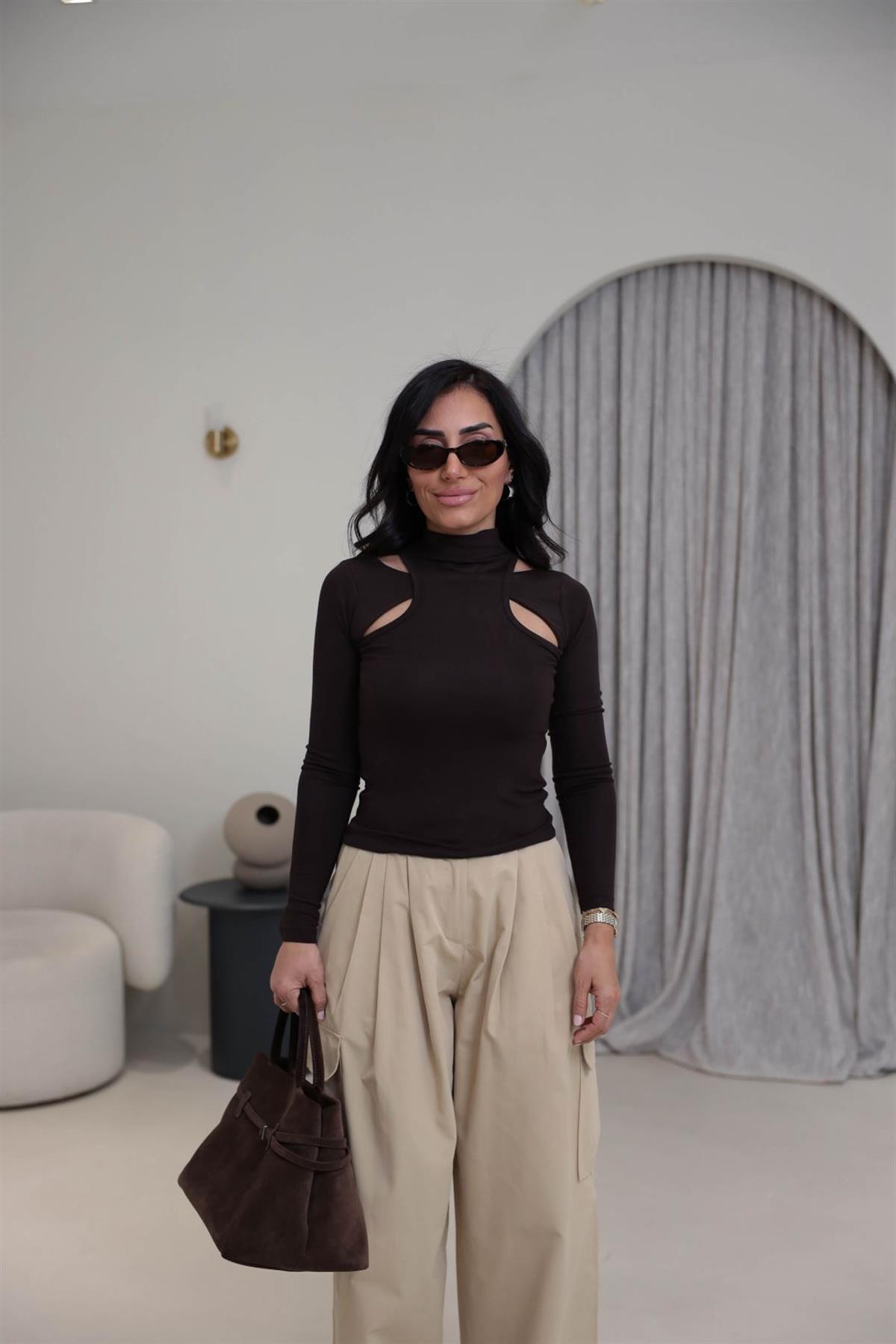 146 Dik Yaka Pencere Detaylı Uzun Kol Modal Bluz KAHVE