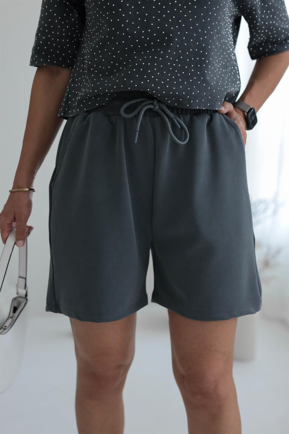 Bel Lastikli Yumuşak Dokulu Şort