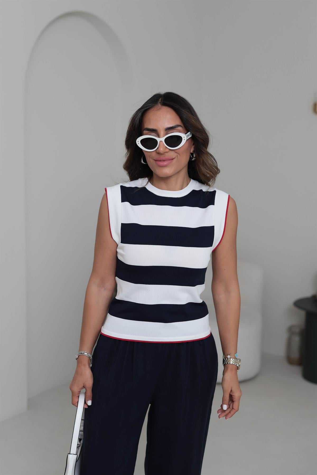 1256 Sıfır Kol Ribana Detaylı Çizgili Triko Bluz LACİ-BEYAZ