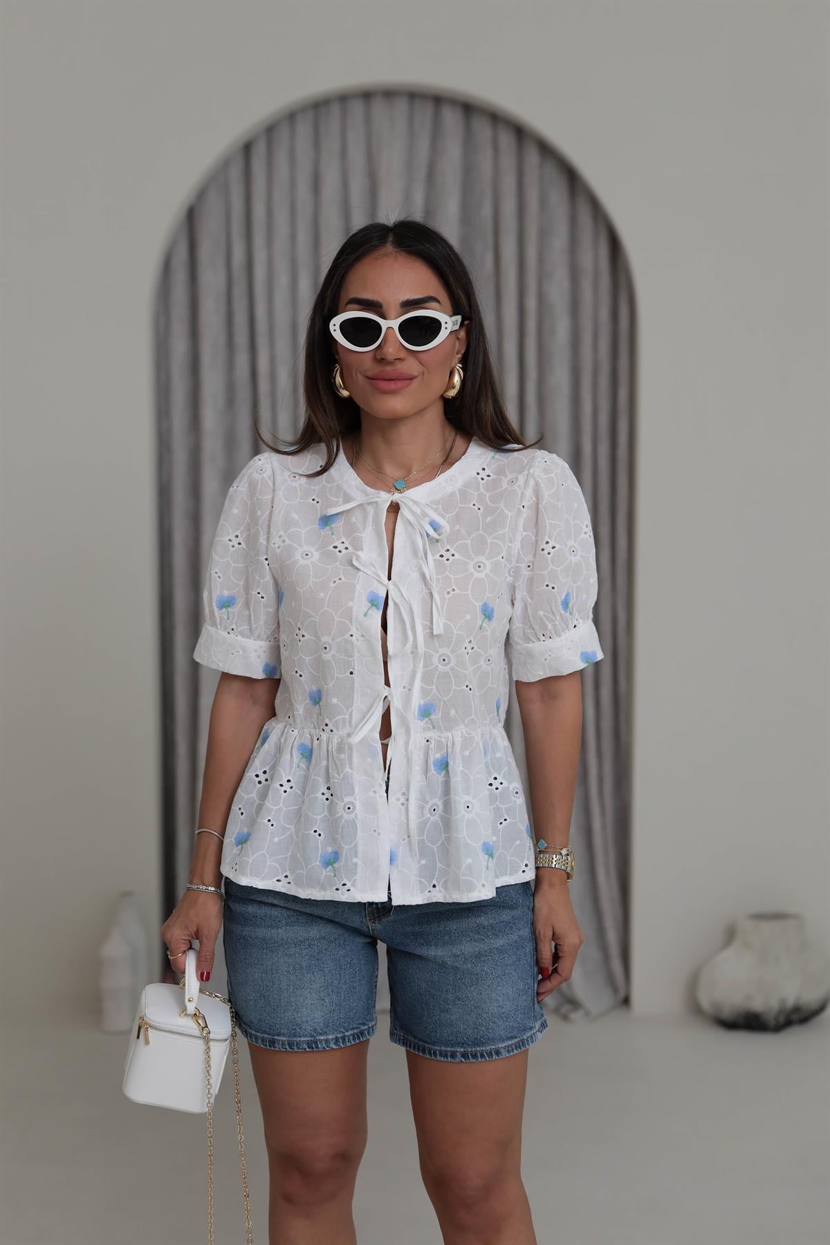 8748 Önden Bağlamalı Çiçek Nakışlı Fisto Bluz MAVİ