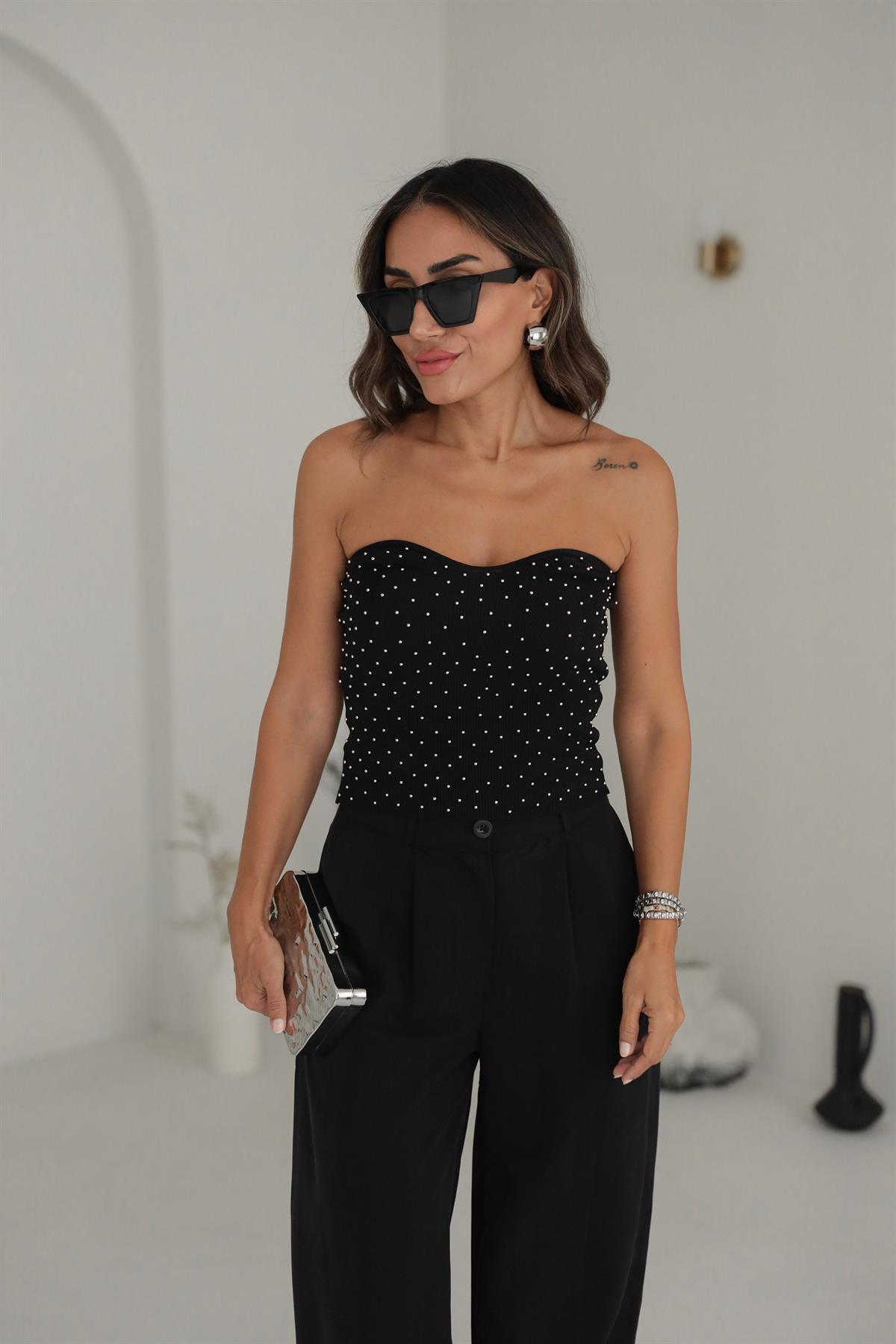 1002 Önü Boncuk İşlemeli Straplez Bluz