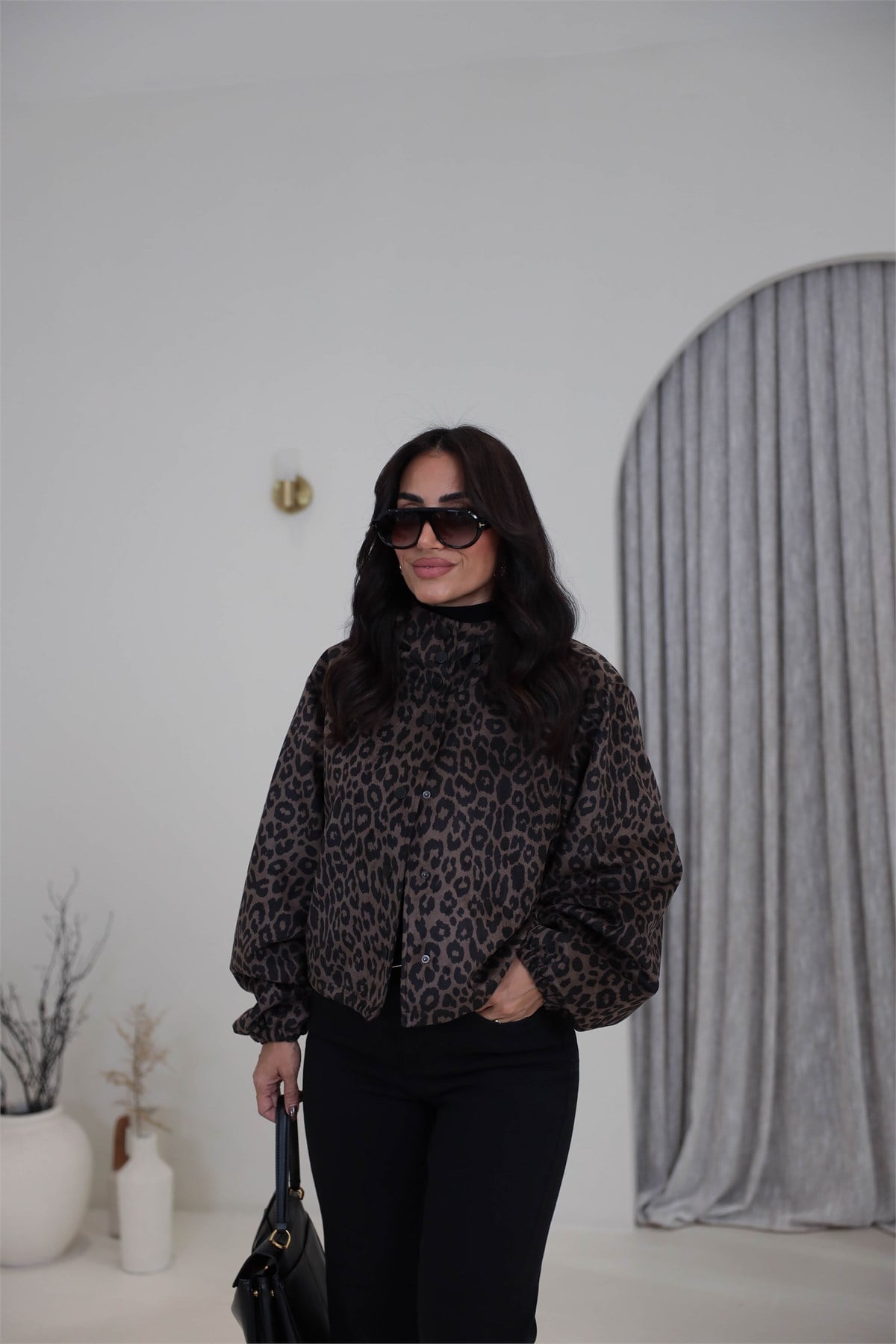 0084 Kapşonlu Süet Leopar Mont LEOPAR