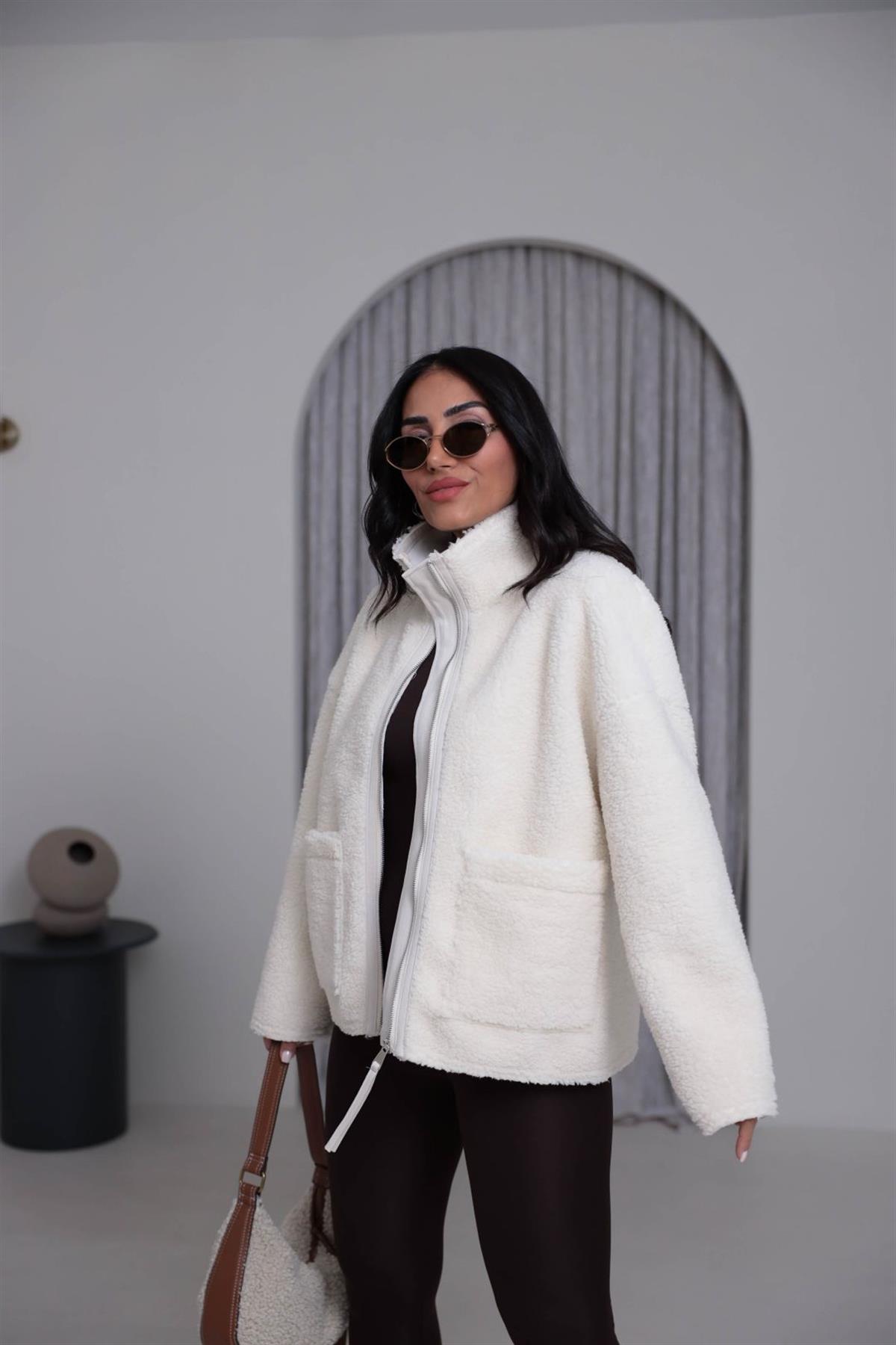 2895 Dik Yaka Fermuarlı Teddy Mont EKRU