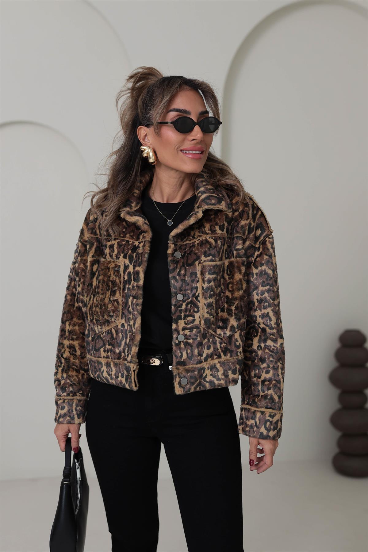 9526 Leopar Desen Cep Detaylı Kürk Ceket
