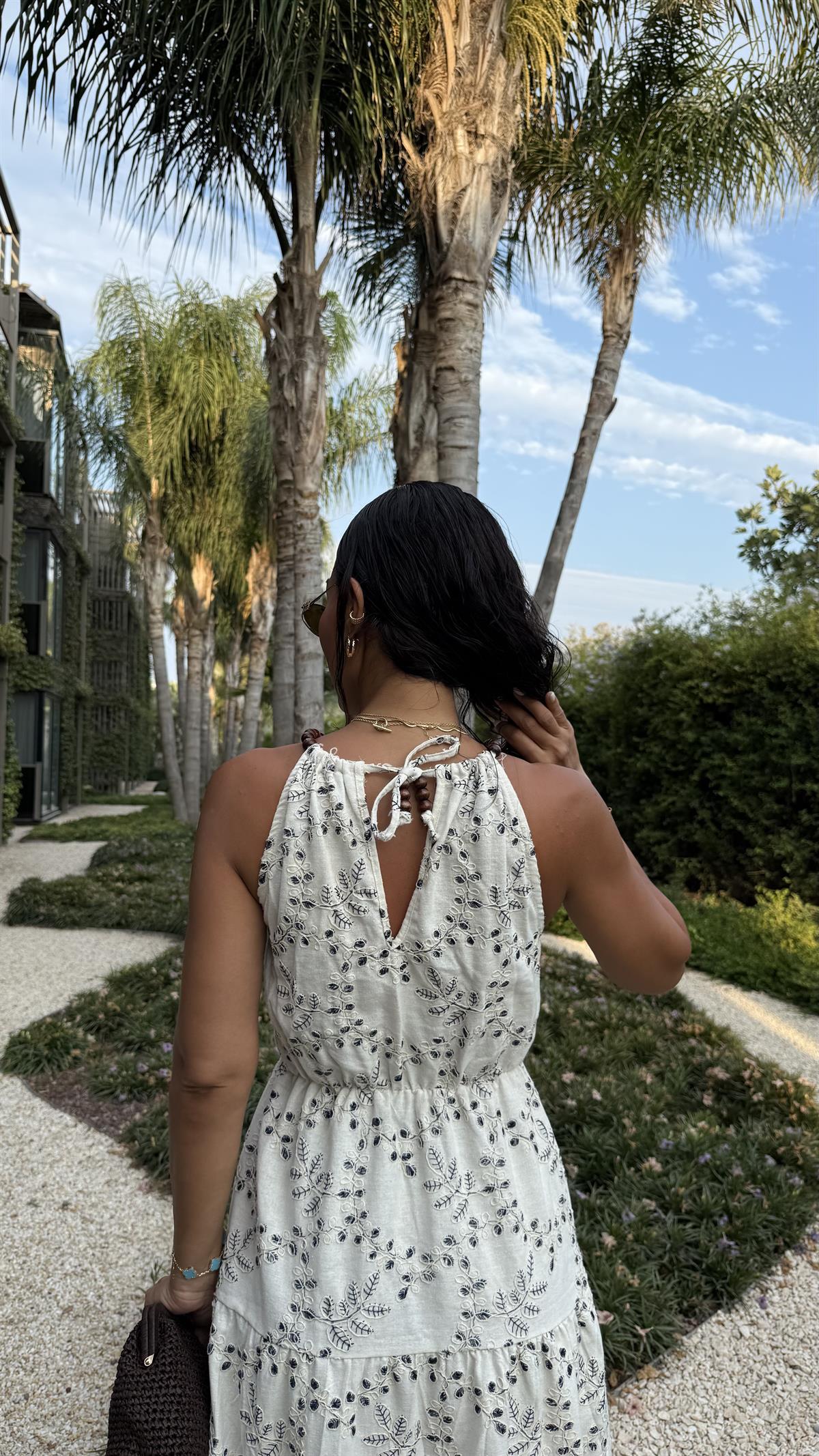 7487 Kendinden Nakışlı Boncuk Detaylı Keten Elbise NATURAL