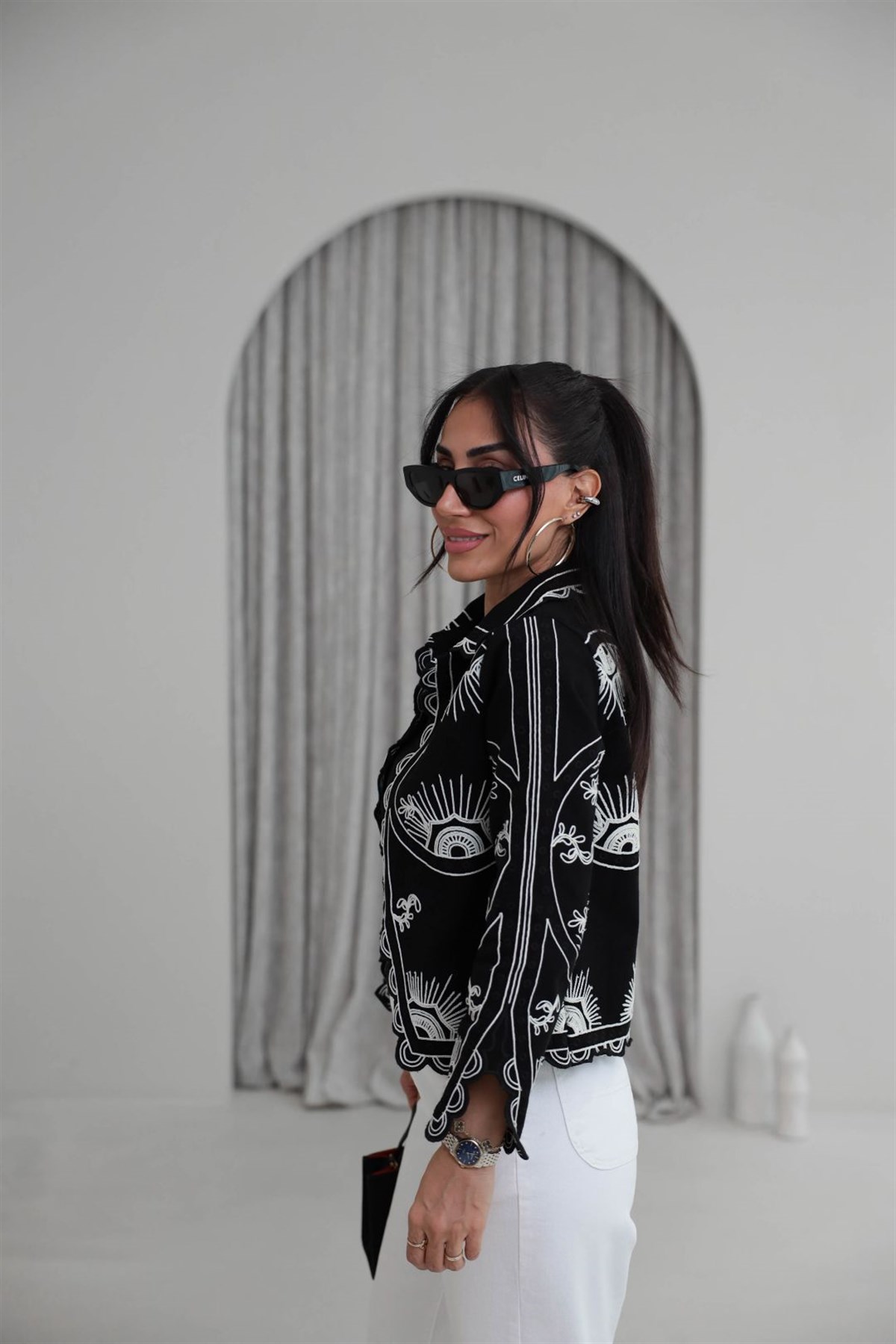 Yakalı Nakış İşlemeli Asimetrik Ceket SİYAH