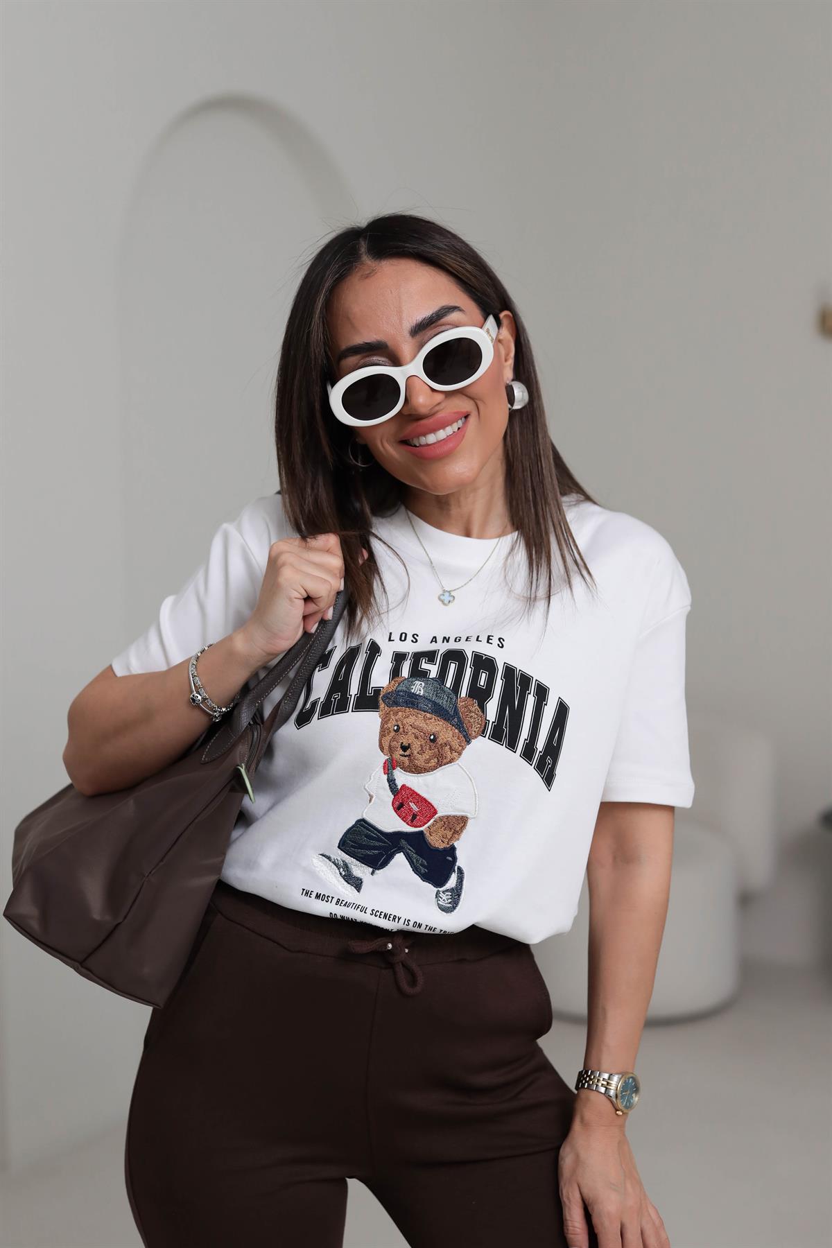 0295 Bisiklet Yaka Tedy Nakışlı Koton Tshirt EKRU