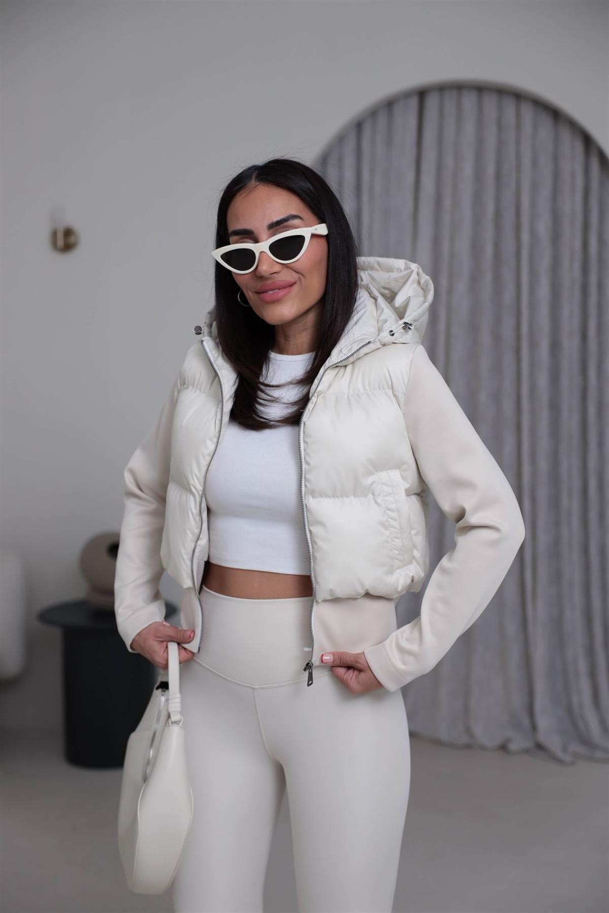 2879 Kol Garnili Kapşonlu Şişme Mont KREM