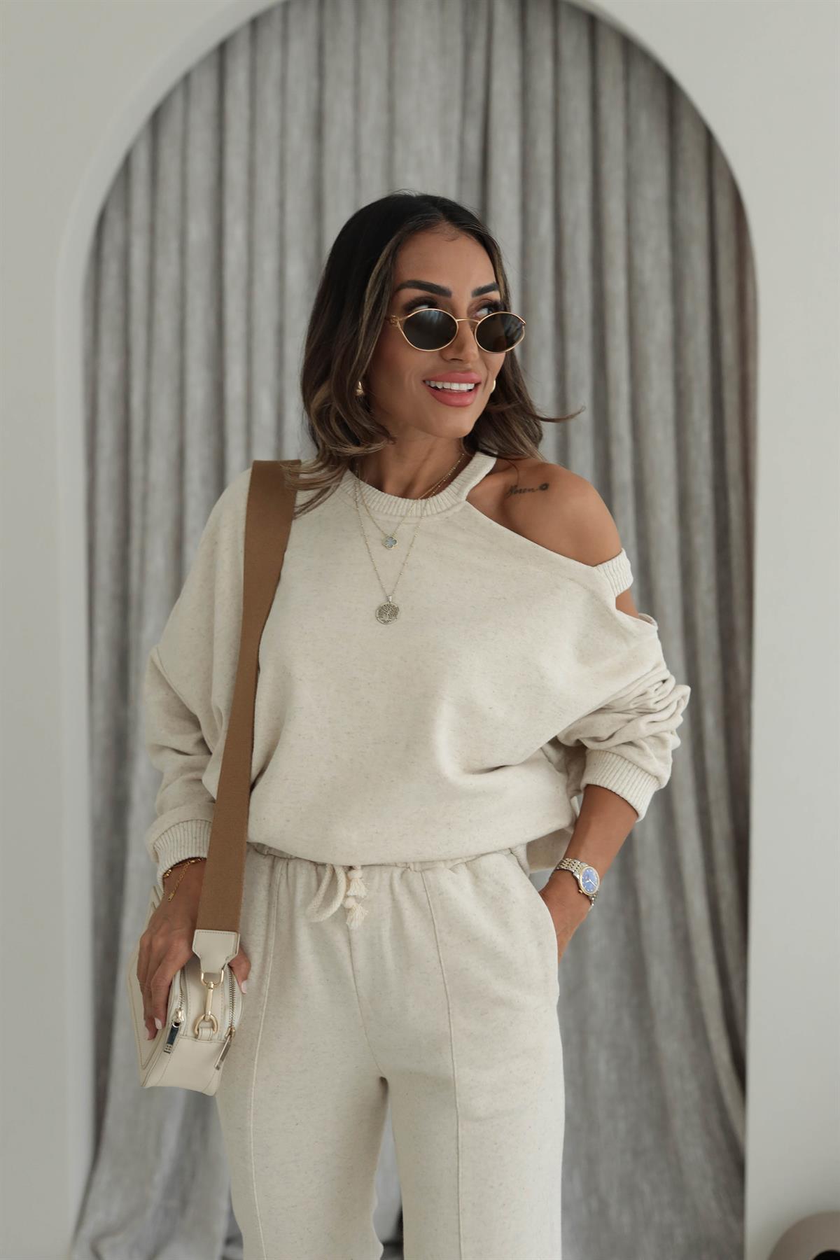 0678 Yaka Ve Omuz Detaylı Eşofman Takımı