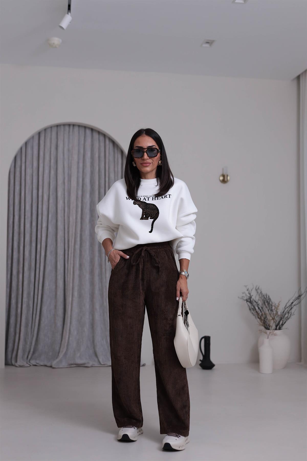 1183 Eskitme Efektli Bel Lastikli Kadife Pantolon KAHVE