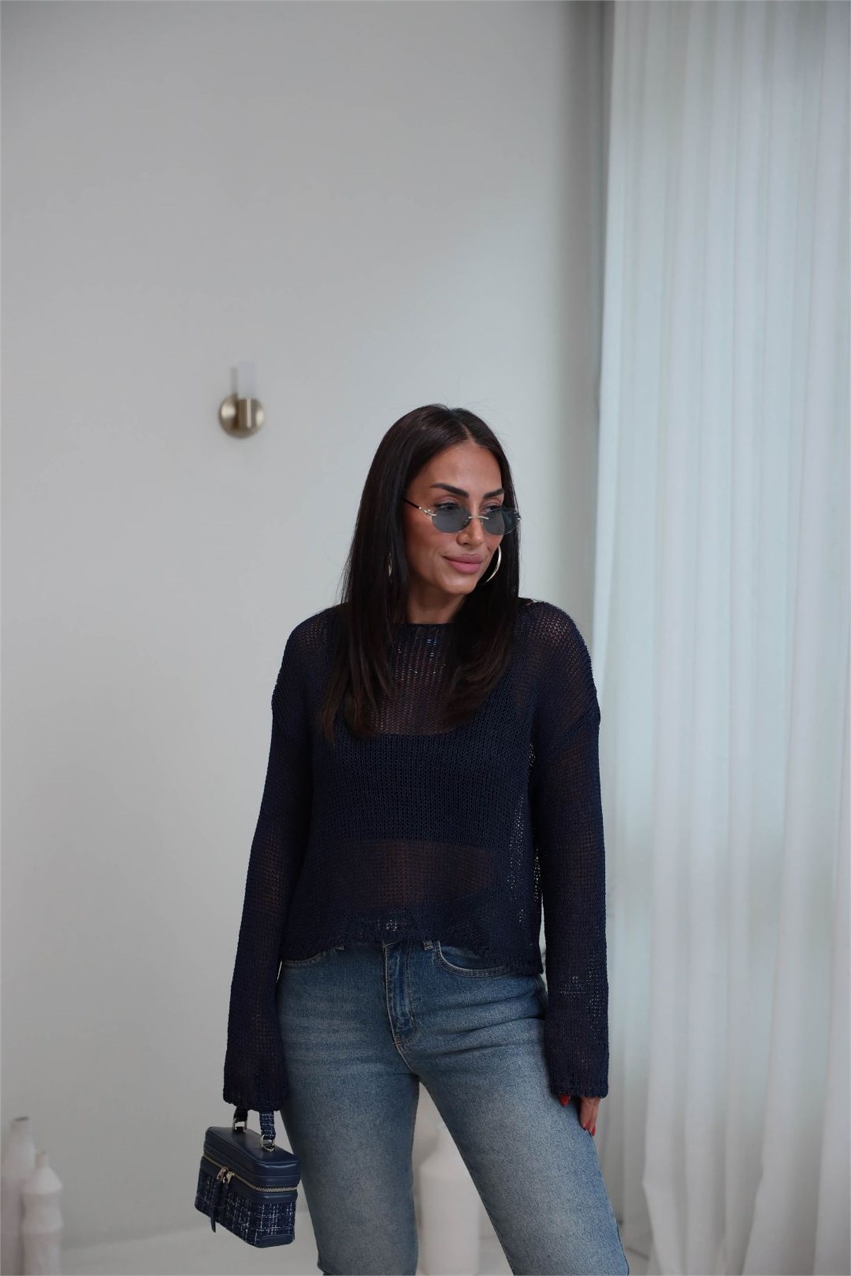 8741 Kayık Yaka Ajurlu Triko Bluz LACİVERT