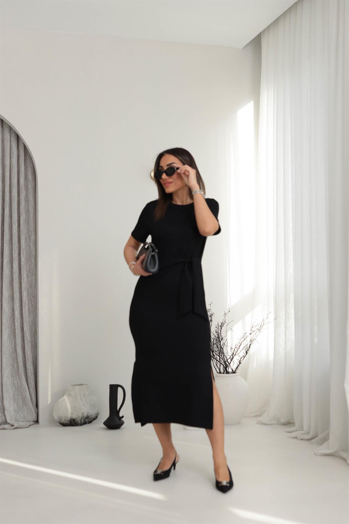 3182 Önden Bağlamalı Yanları Yırtmaçlı Penye Elbise SİYAH