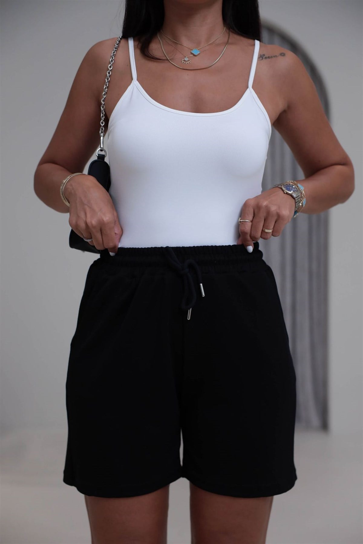 2599 Bel Lastikli Basic Rahat Şort SİYAH