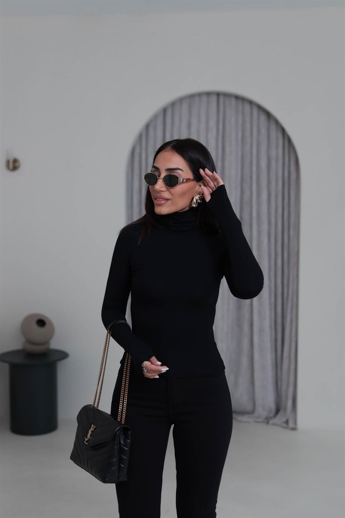 1710 Kolu Yırtmaçlı Balıkçı Yaka Bluz SİYAH