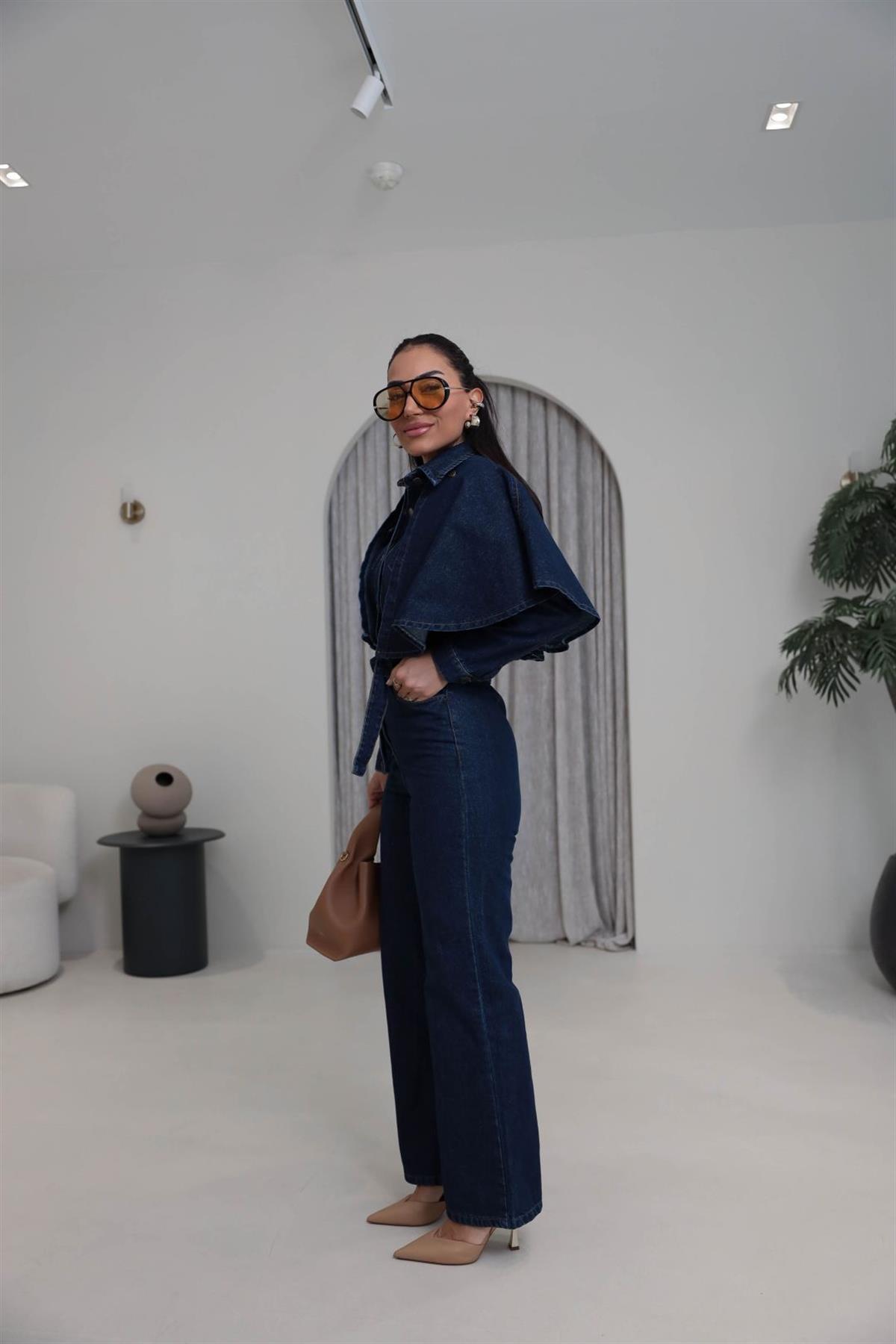 Pelerin Detaylı Kuşaklı Denim Tulum LACİVERT