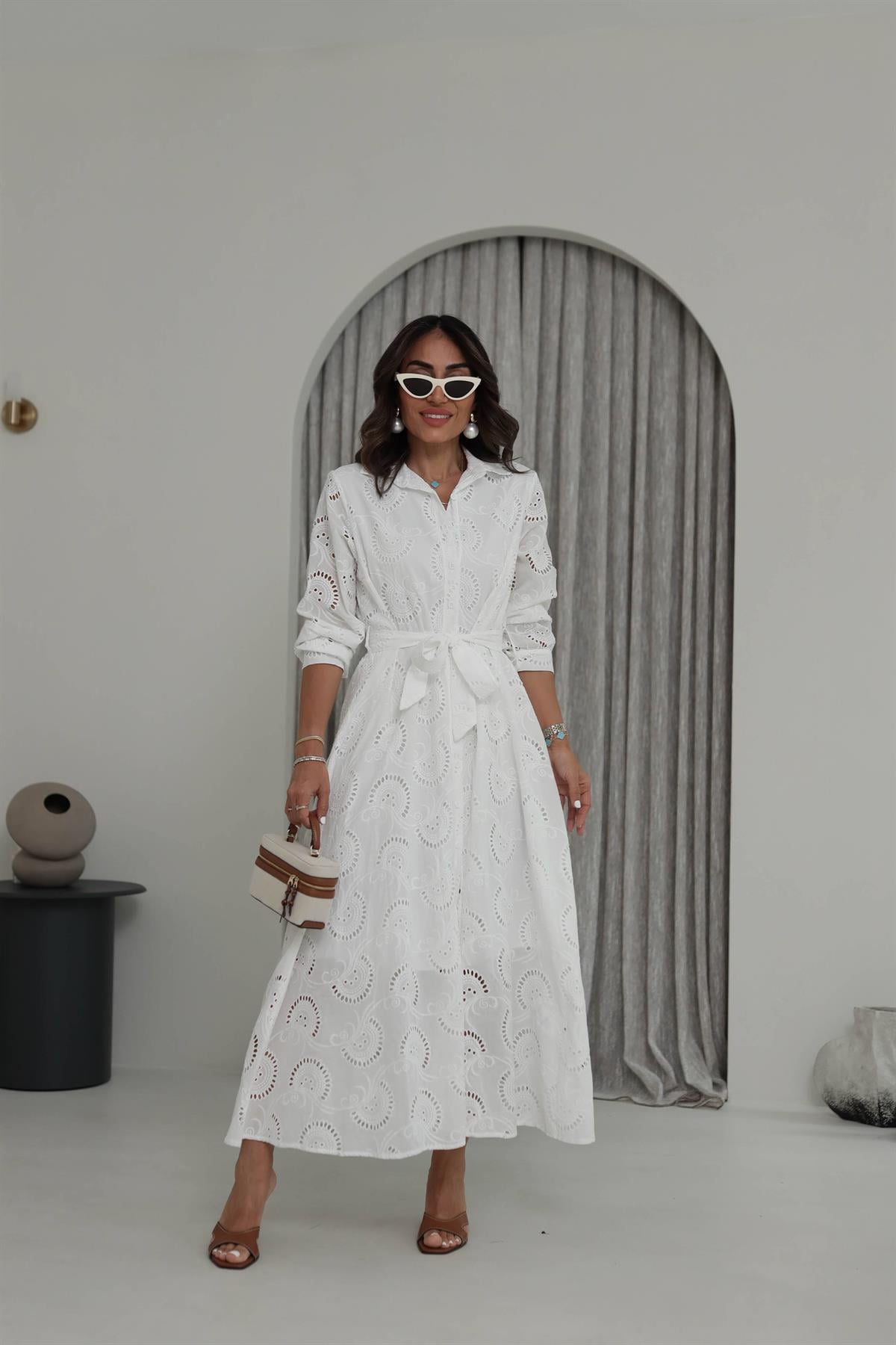8227 Kuşaklı Güpürlü Uzun Elbise BEYAZ