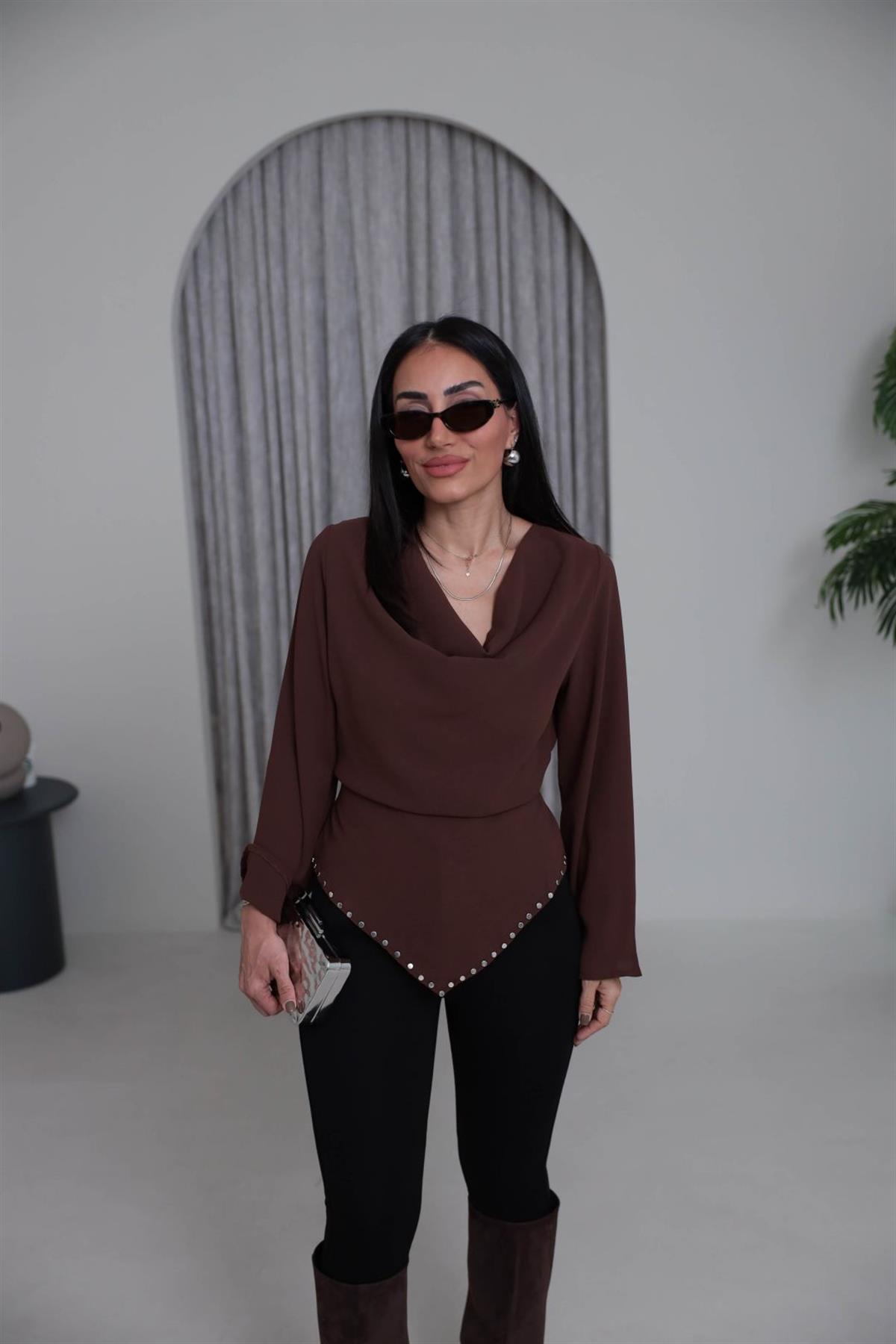 1243 Zımbalı Kuşaklı Asimetrik Bluz KAHVE