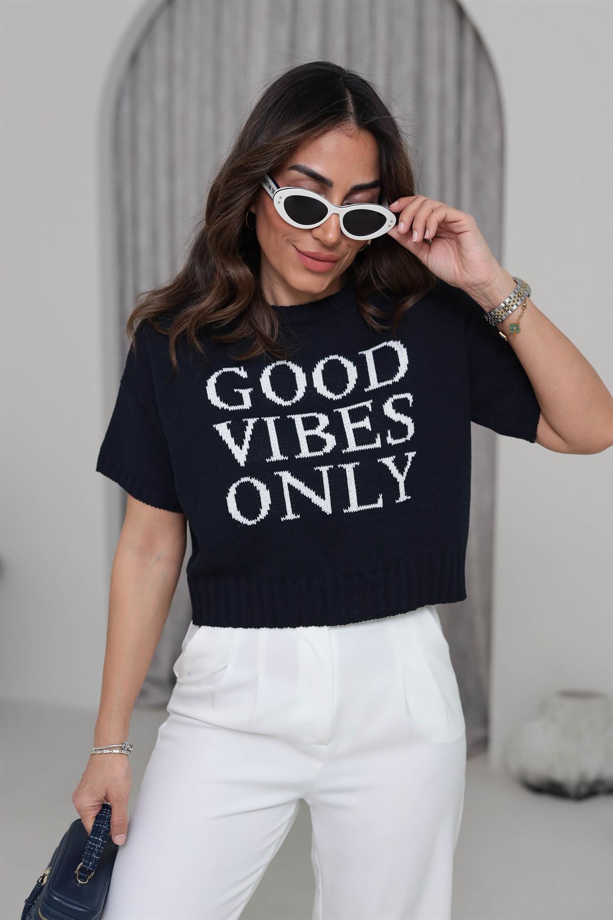 2487 Kısa Kol Ve Önü Yazı Detaylı Triko Bluz LACİVERT