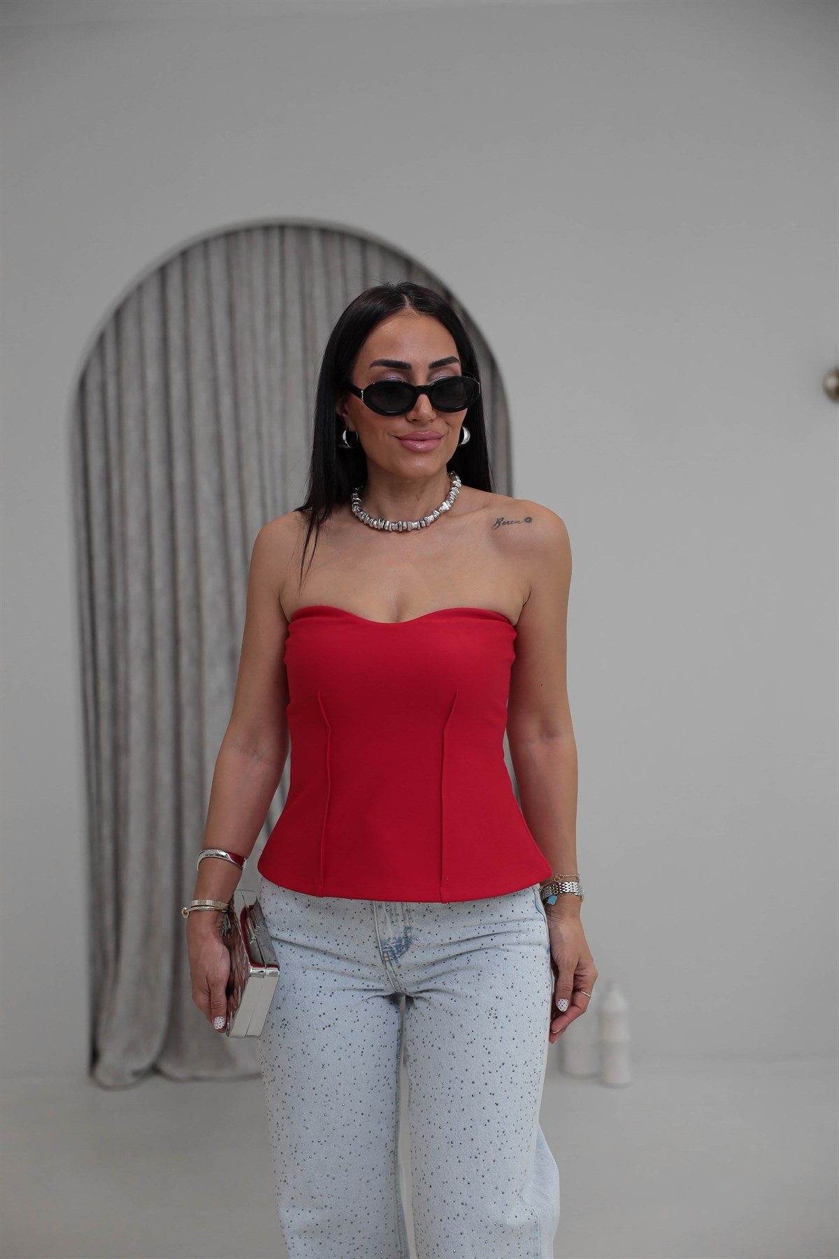 8275 Ön Pileli Pamuklu Kumaş Straplez Bluz KIRMIZI