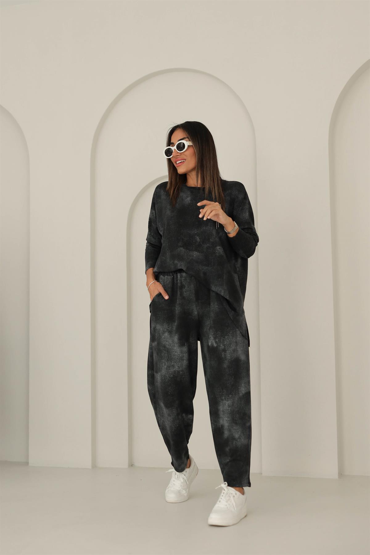 1030 Arma Zincir Detay Batik Desen Takım