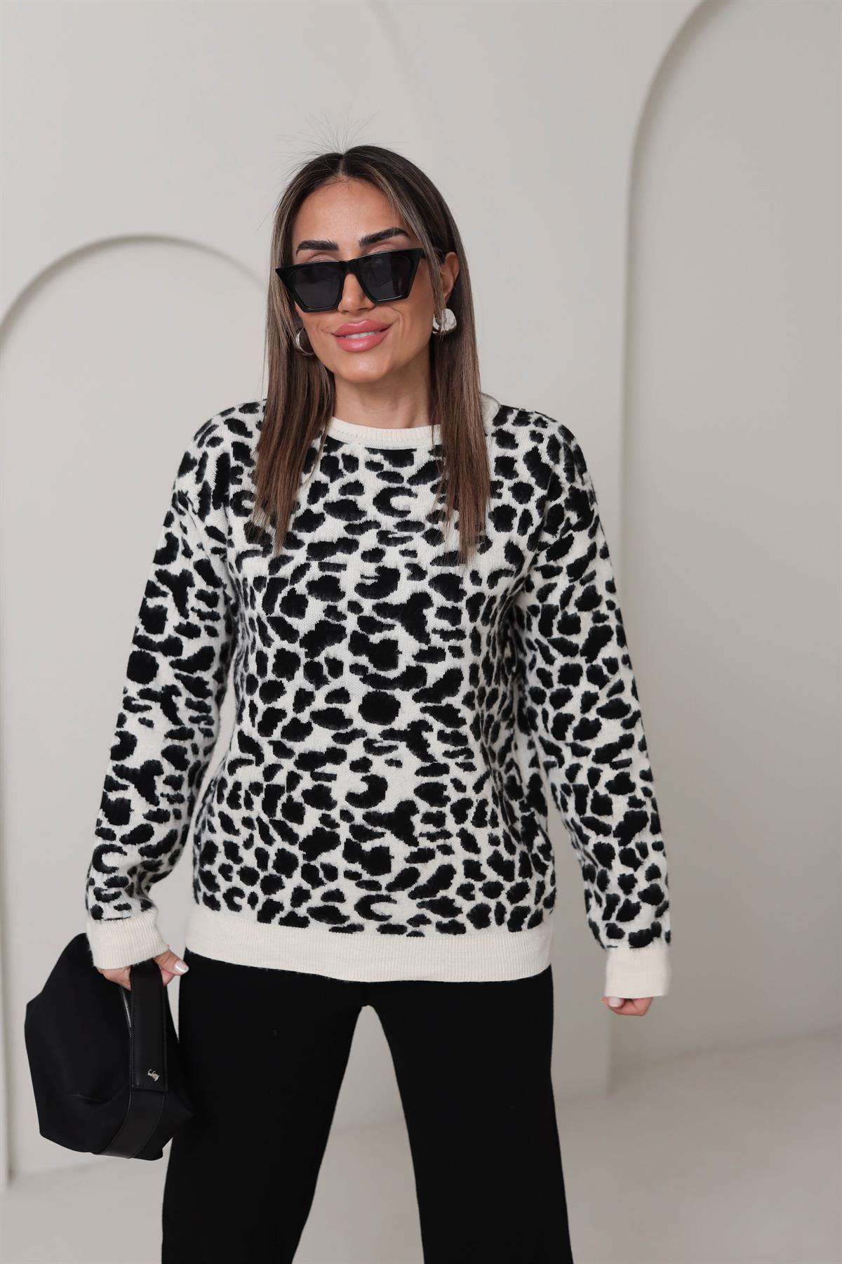 5216 Bisiklet Yaka Leopar Desen Triko EKRU