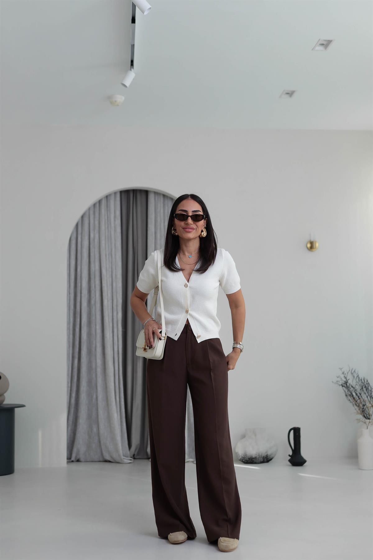 0069 Kısa Kol V Yaka Düğmeli Hırka KREM