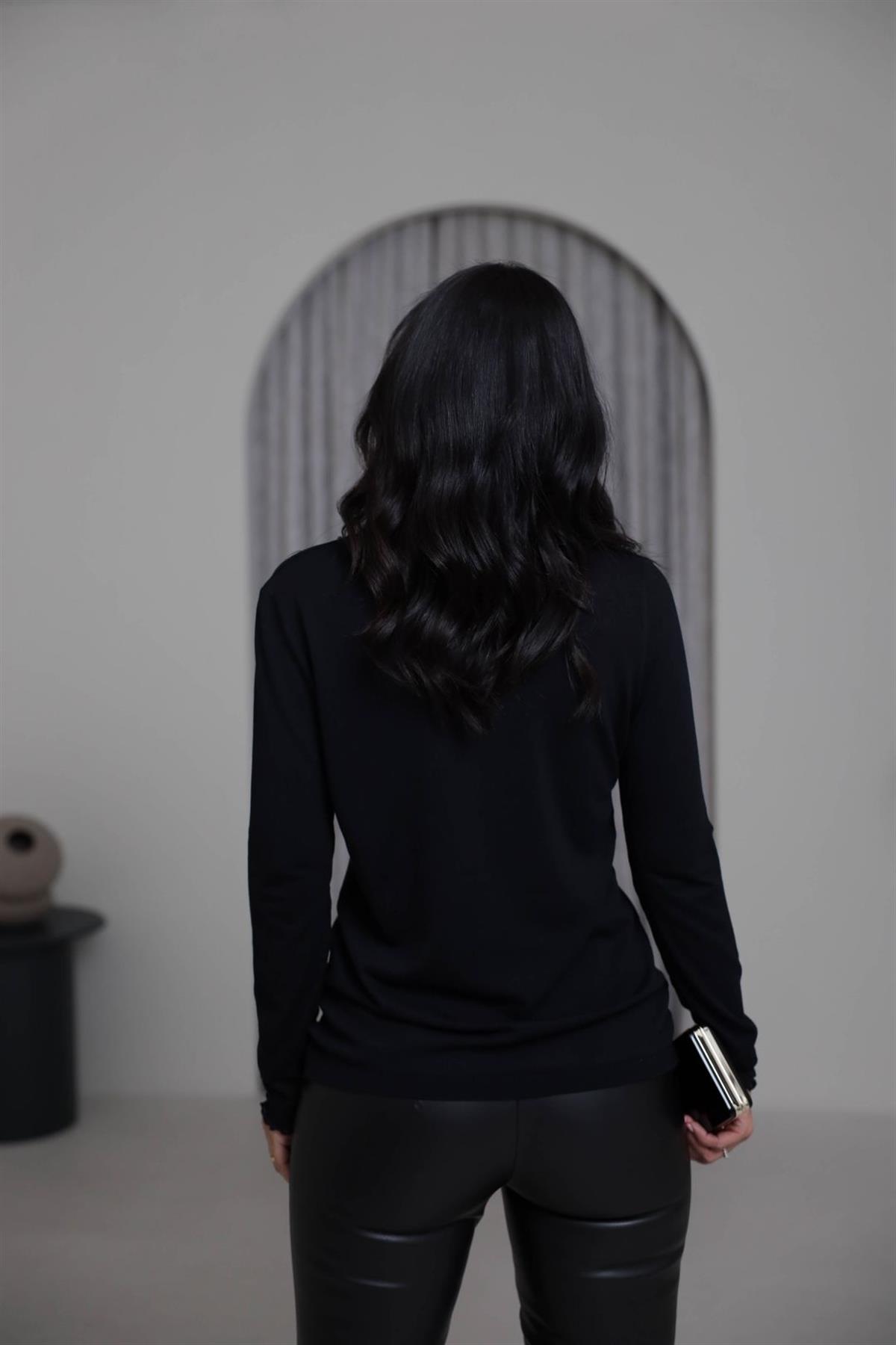 104 Yaka Kol Fırfır Detay Viskon Triko Bluz SİYAH