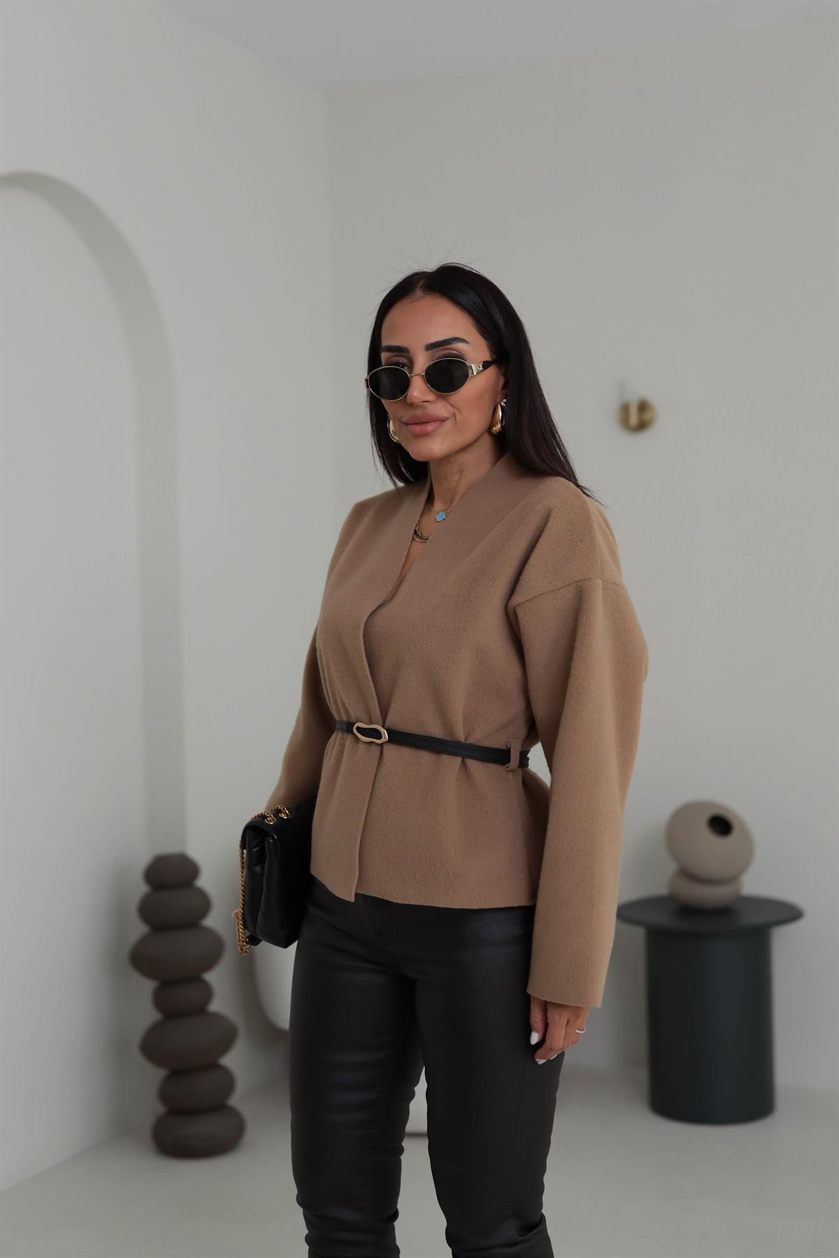 2223 Kemer Detaylı Kaşe Ceket CAMEL