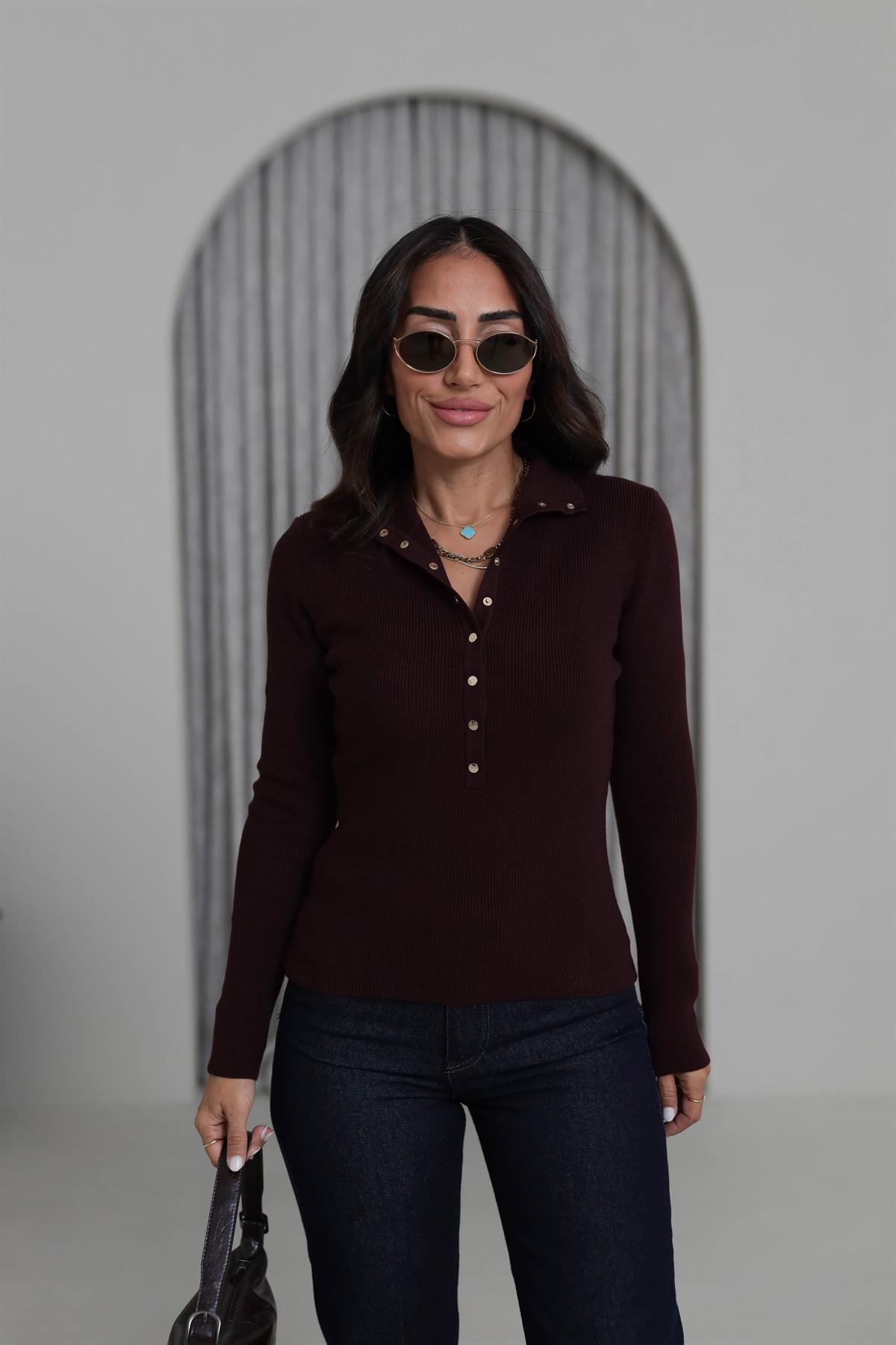 0686 Dik Yaka Çıtçıtlı Triko Kazak BORDO