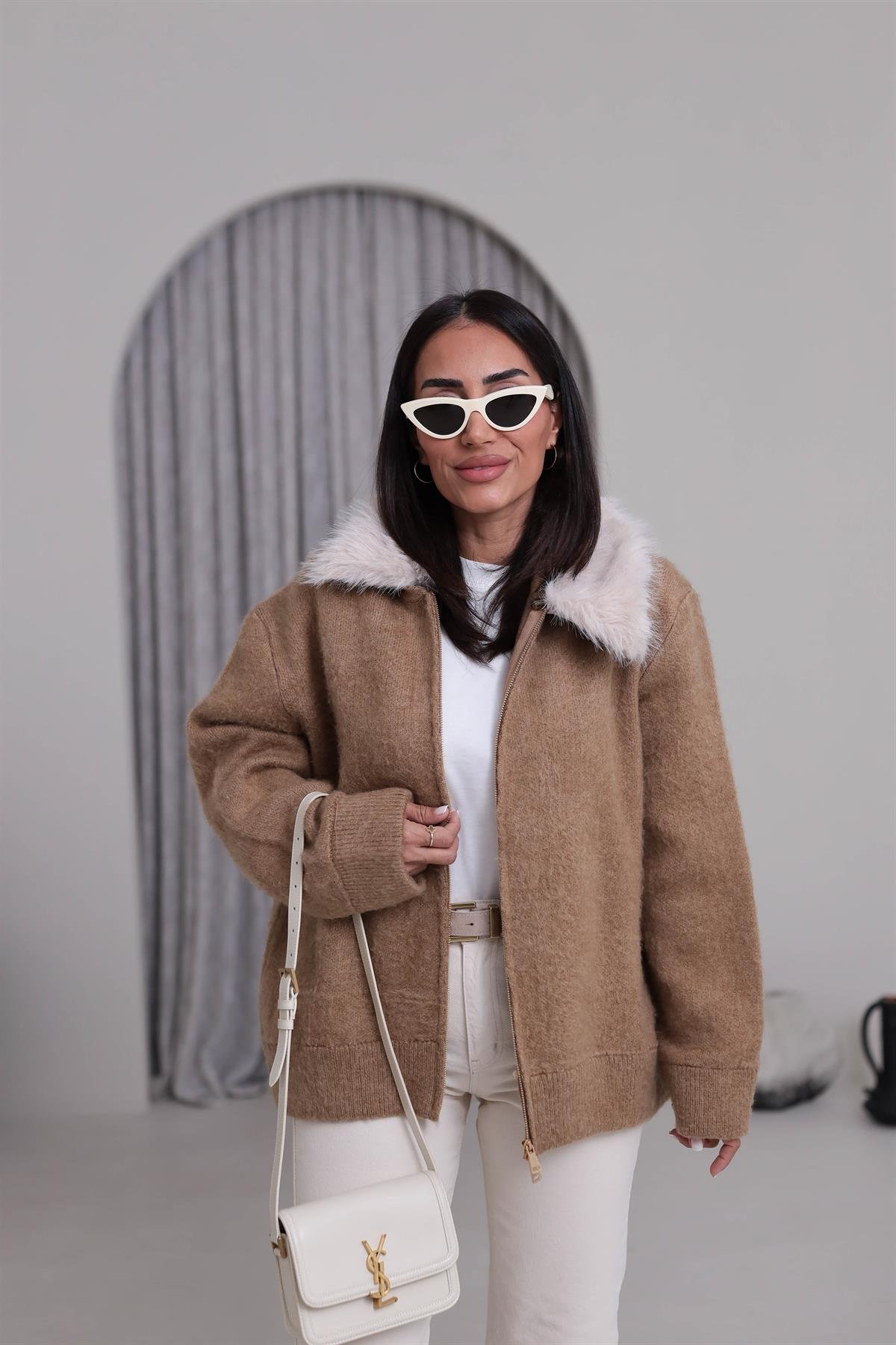 6874 Çıkarılabilir Kürk Yakalı Triko Hırka CAMEL