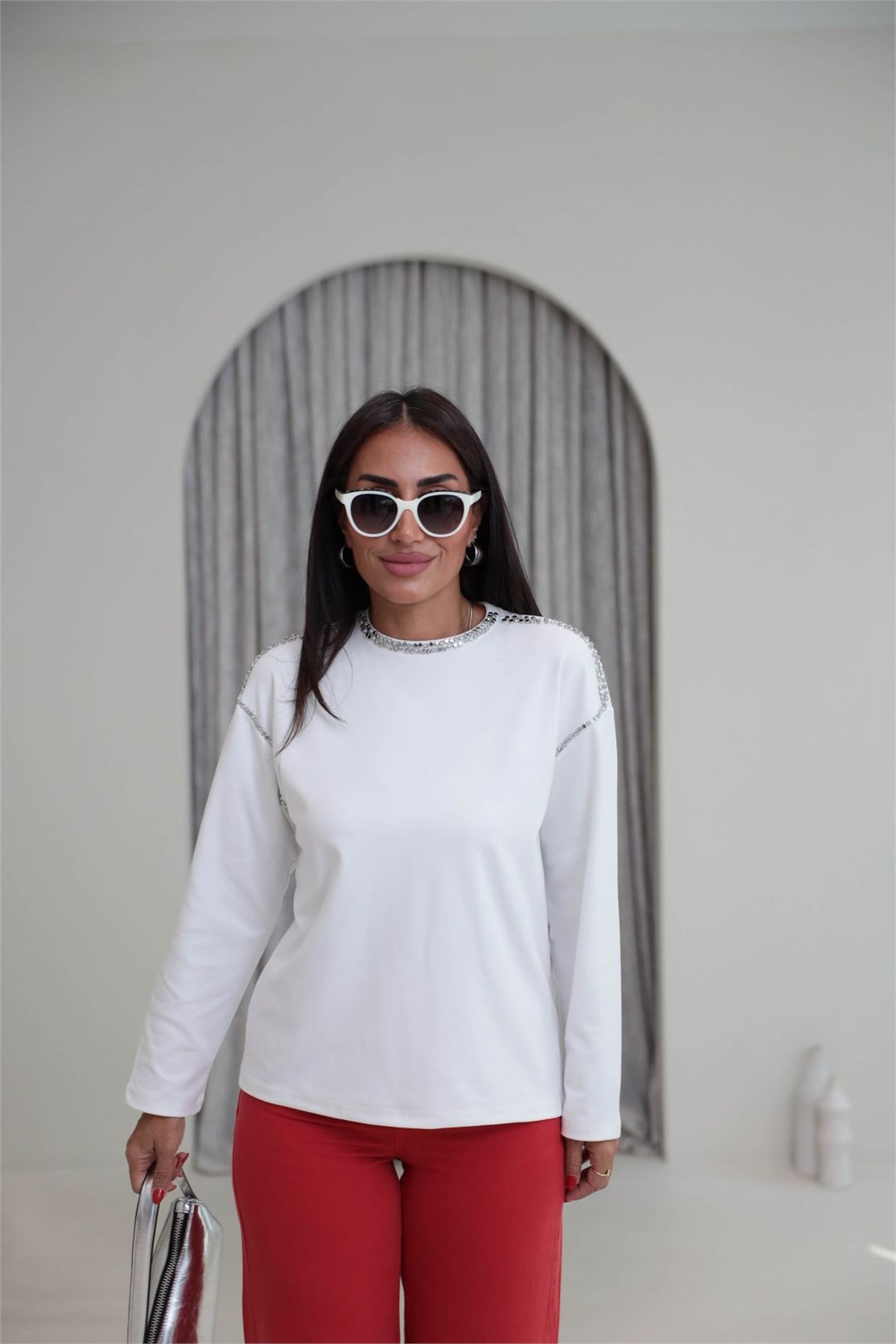 9064 Taşlı Detaylı Yumuşak Kumaş Bluz EKRU