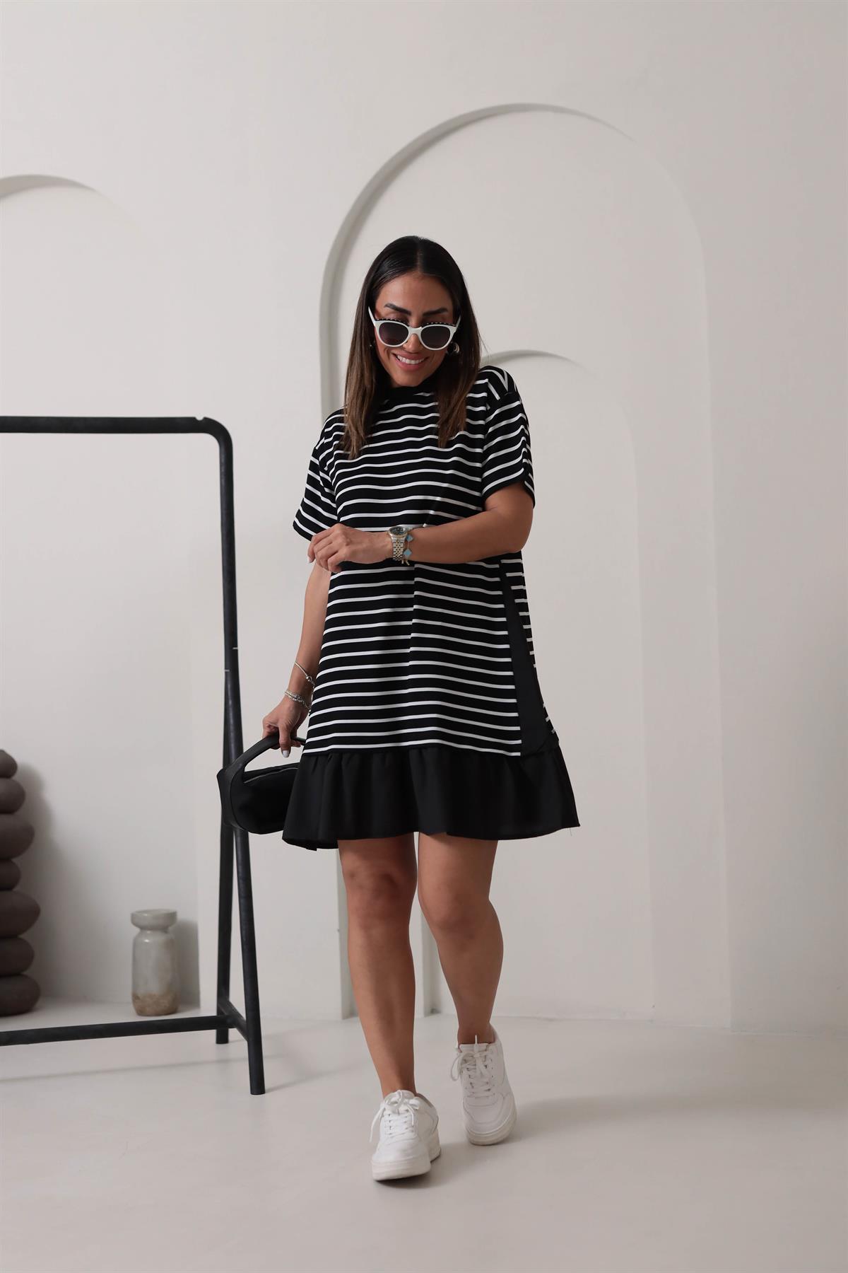 6476 Çizgili Altı Fırfırlı Elbise SİYAH