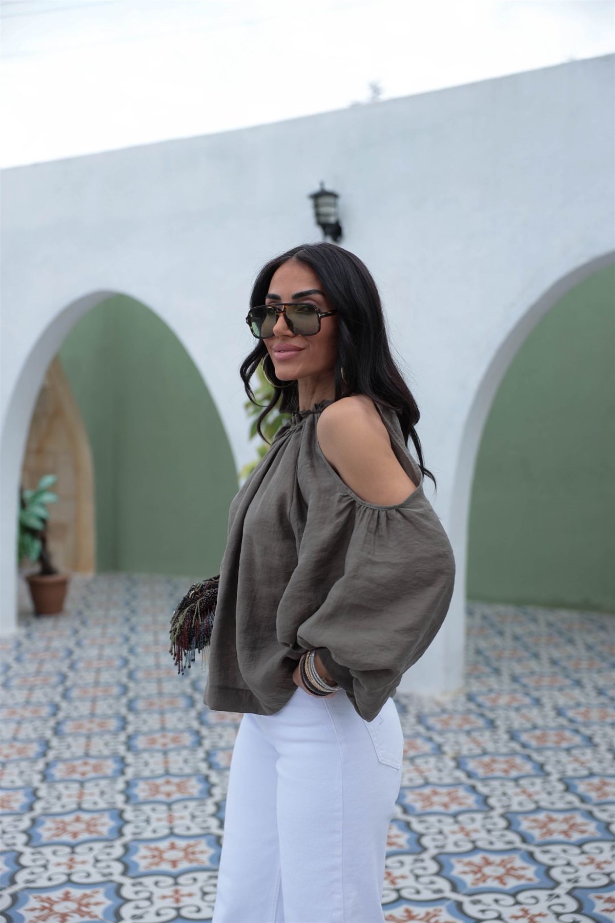 3264 Büzgülü Kol Dekolteli Bluz HAKİ YEŞİL