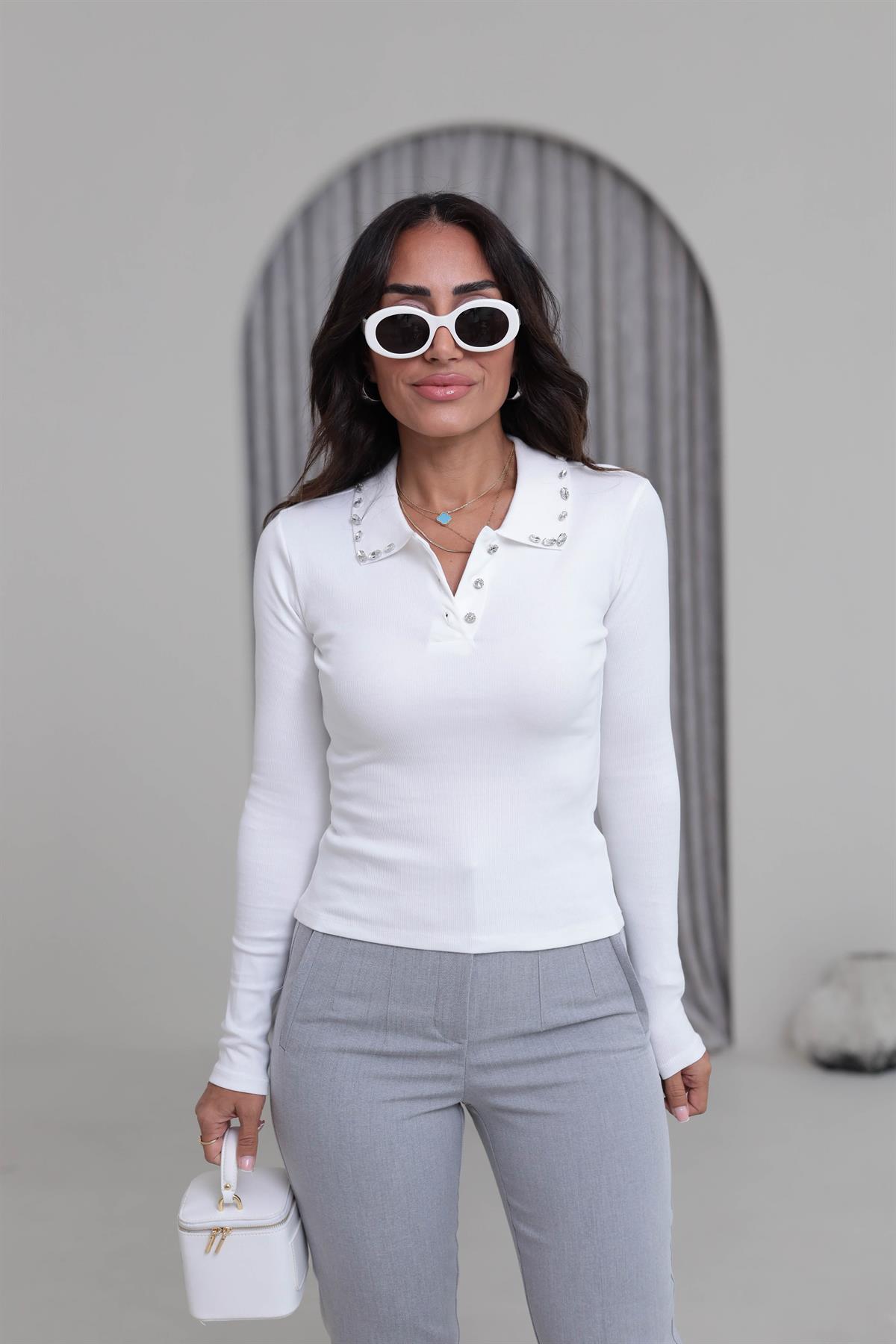 7026 Yakası Taş Çakım Düğmeli Bluz EKRU