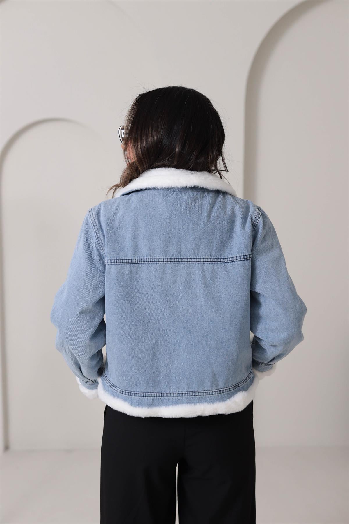 2438 Beyaz Kemer ve Kürk Detaylı Kot Mont