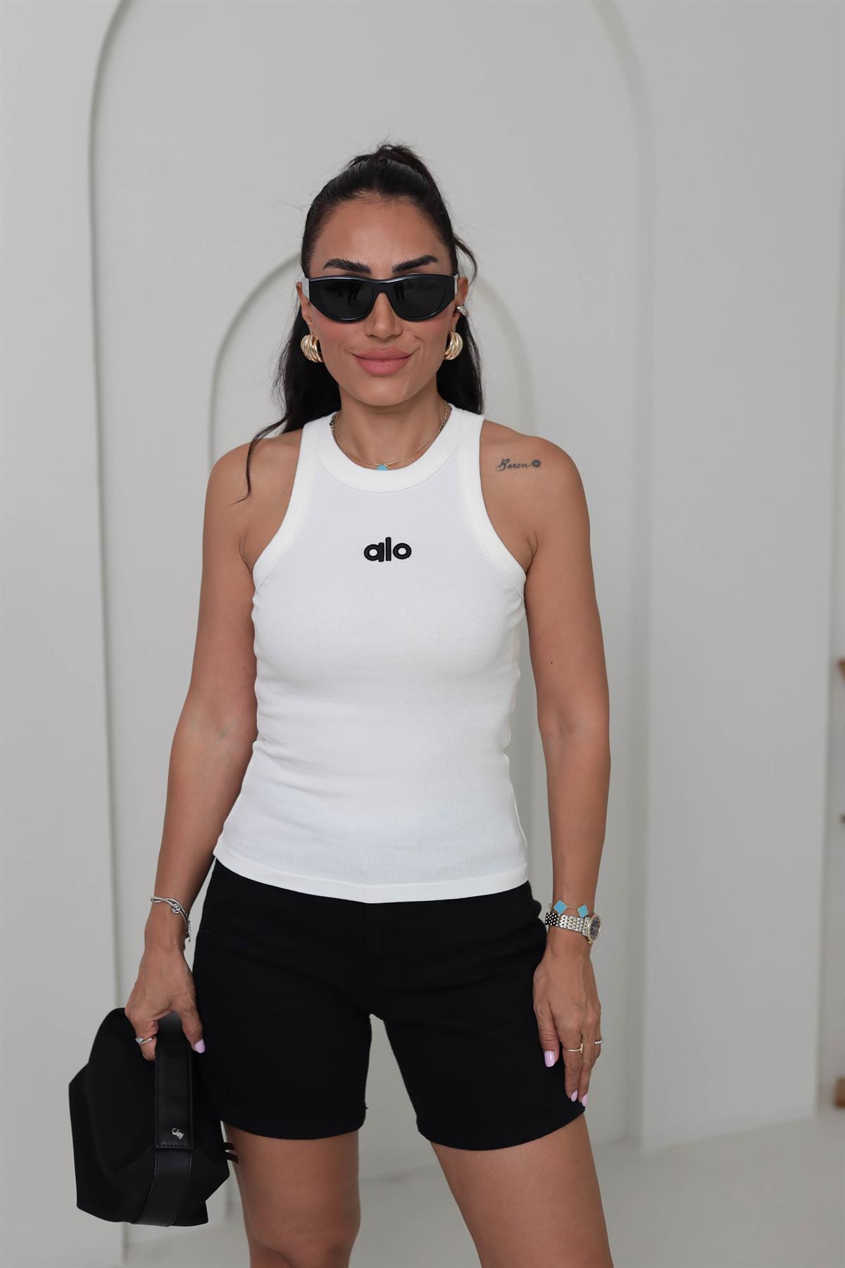 102 Yazı Nakışlı Halter Yaka Atlet EKRU