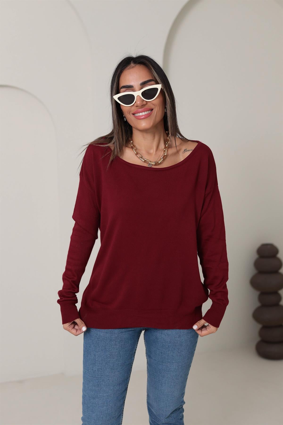 0734 Kayık Yaka T Kol Triko