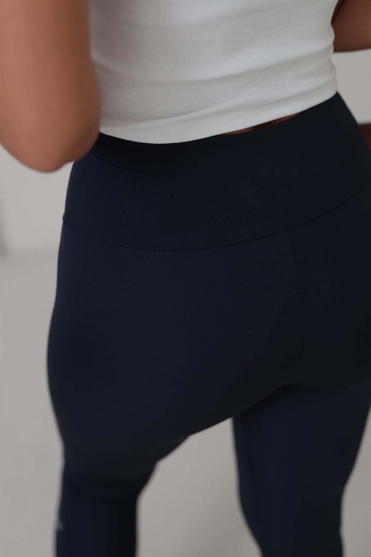 030 Yazı Detaylı Toparlayıcı Tayt LACİVERT