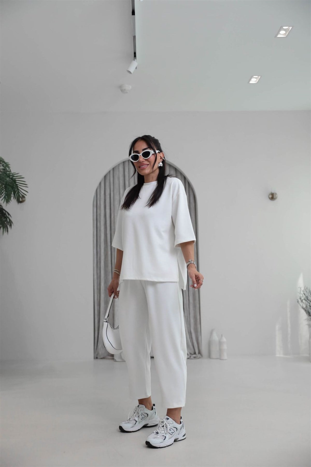 2485 Yanları Yırtmaçlı Kısa Kol Modal Takım EKRU