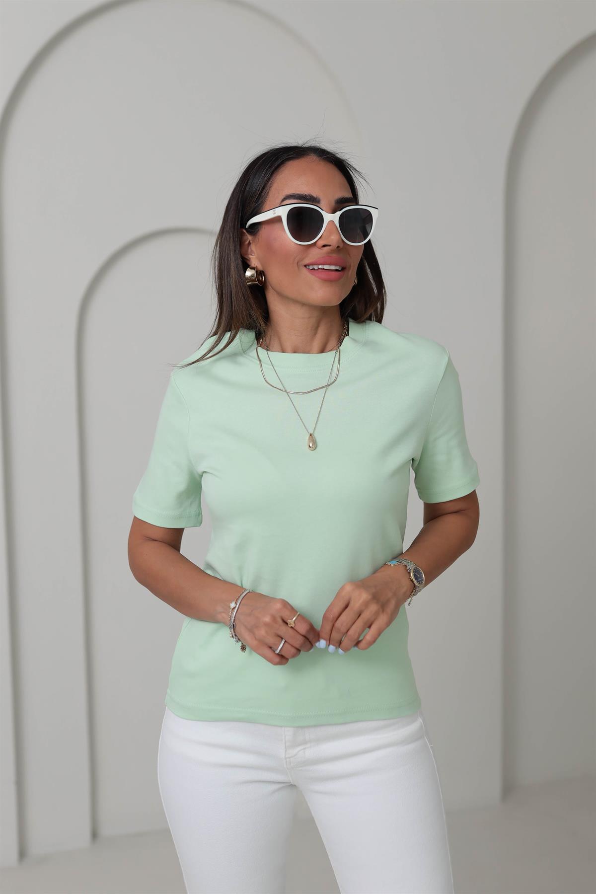 1075 Bisiklet Yaka Pamuklu Basic Tshirt MİNT